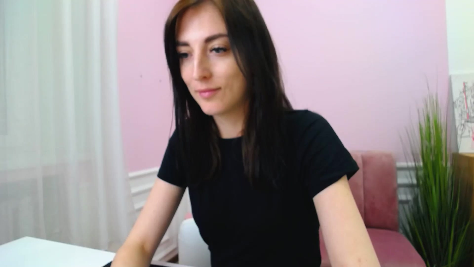 Gallery image thumbnail from KiiraDream's myfreecams stream on, 04/27/2025, 11:59 image 10 of 20