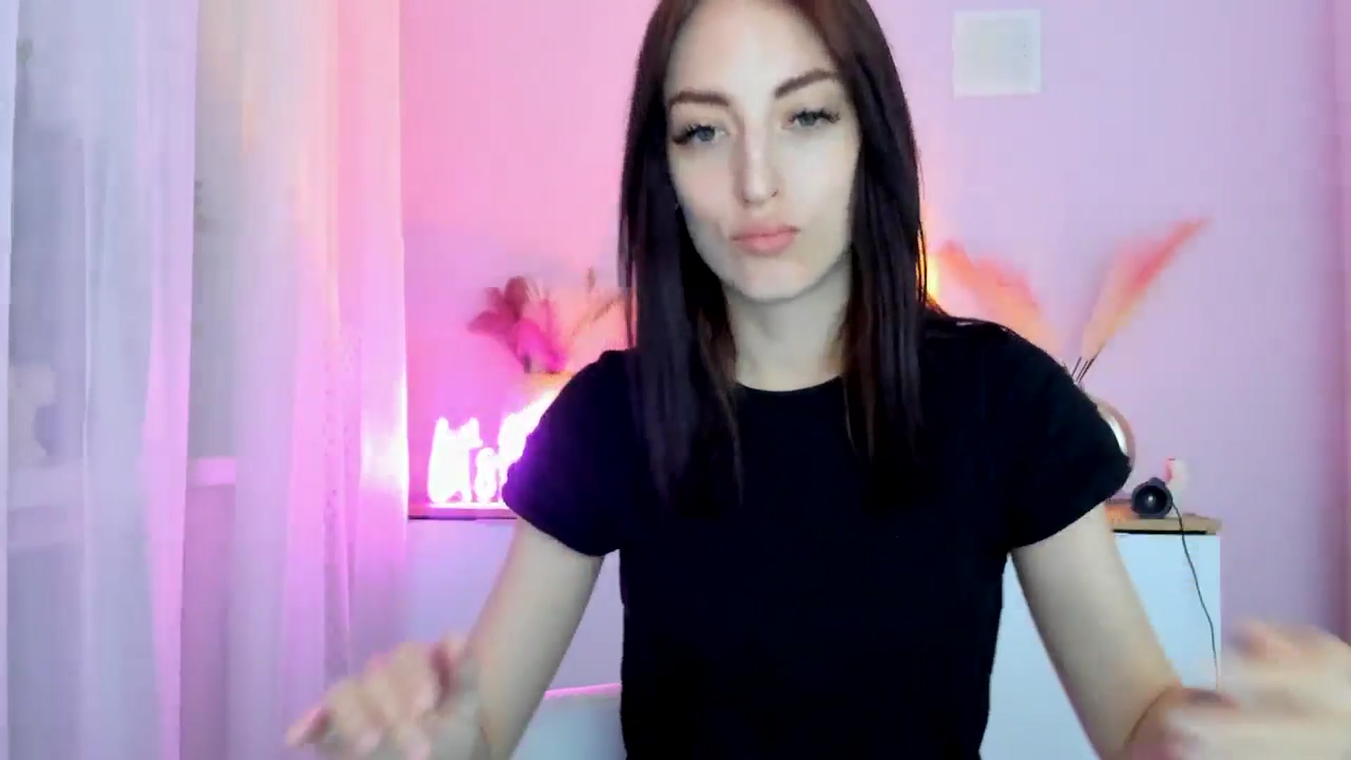 Gallery image thumbnail from KiiraDream's myfreecams stream on, 04/28/2025, 10:30 image 5 of 20