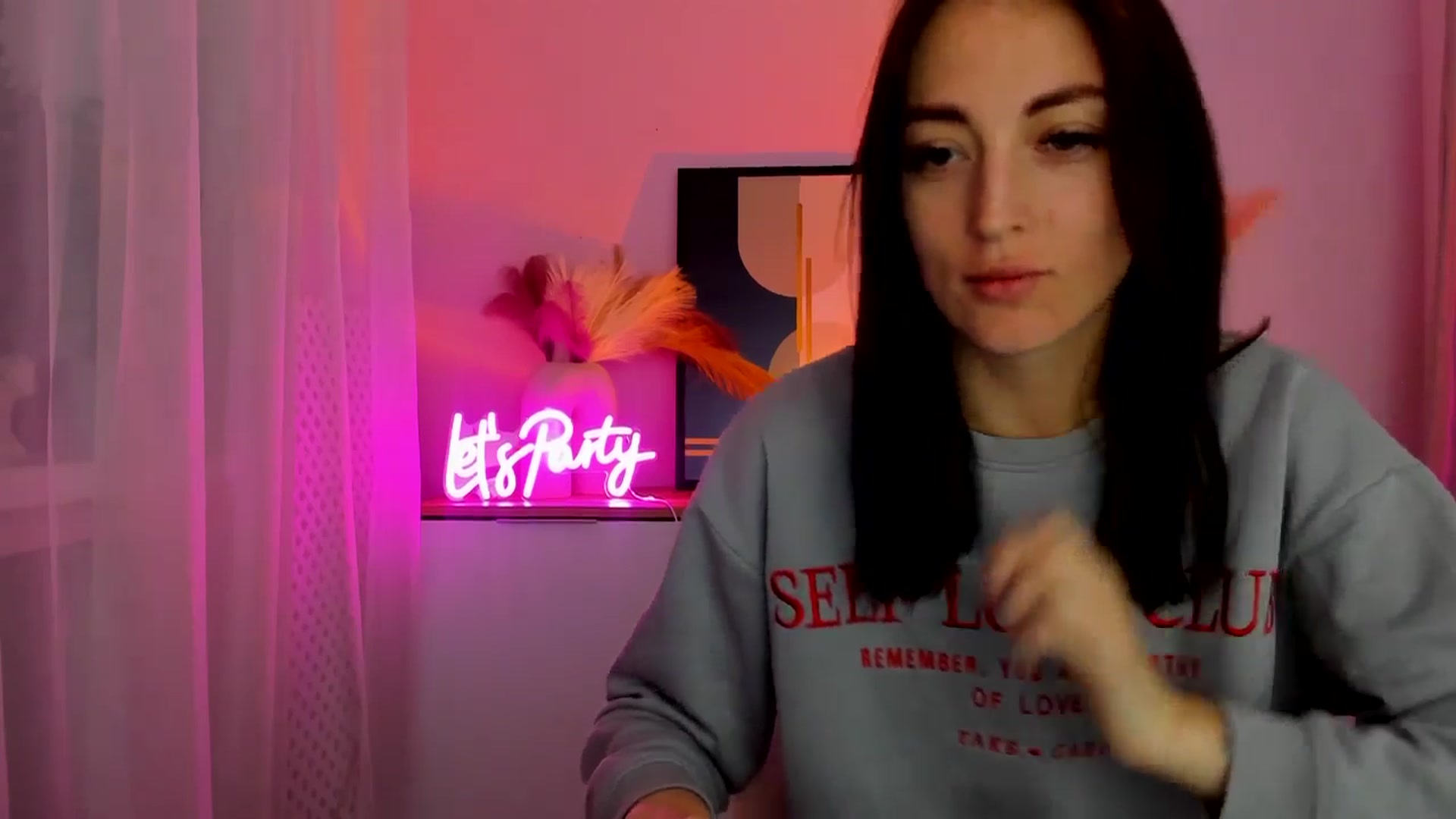 Gallery image thumbnail from KiiraDream's myfreecams stream on, 04/29/2025, 12:42 image 15 of 20