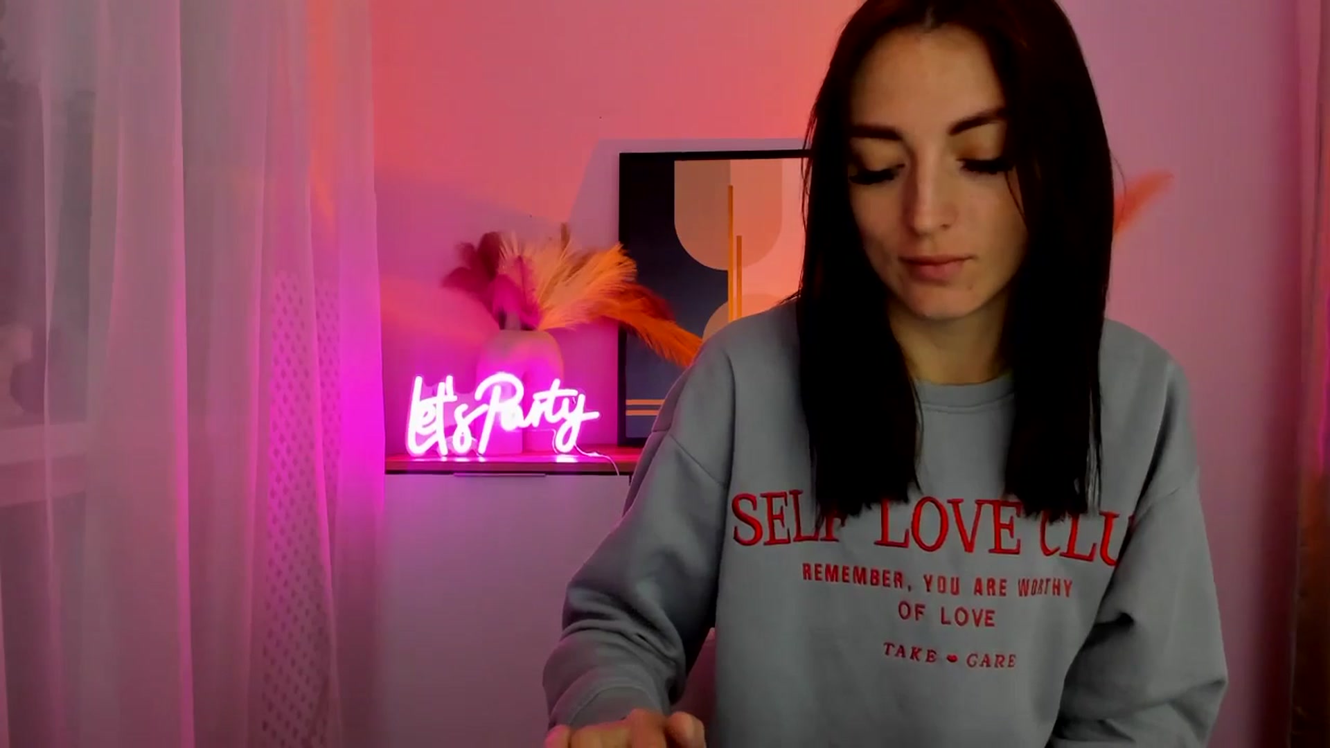 Gallery image thumbnail from KiiraDream's myfreecams stream on, 04/29/2025, 12:42 image 3 of 20