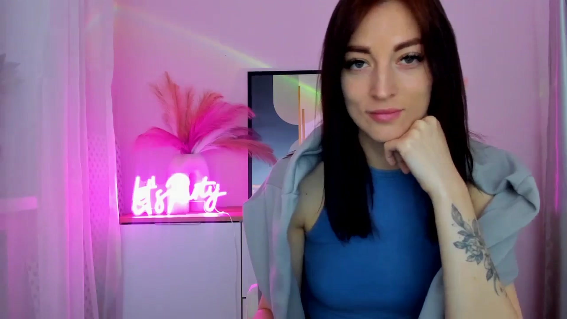 Gallery image thumbnail from KiiraDream's myfreecams stream on, 04/30/2025, 08:27 image 5 of 20