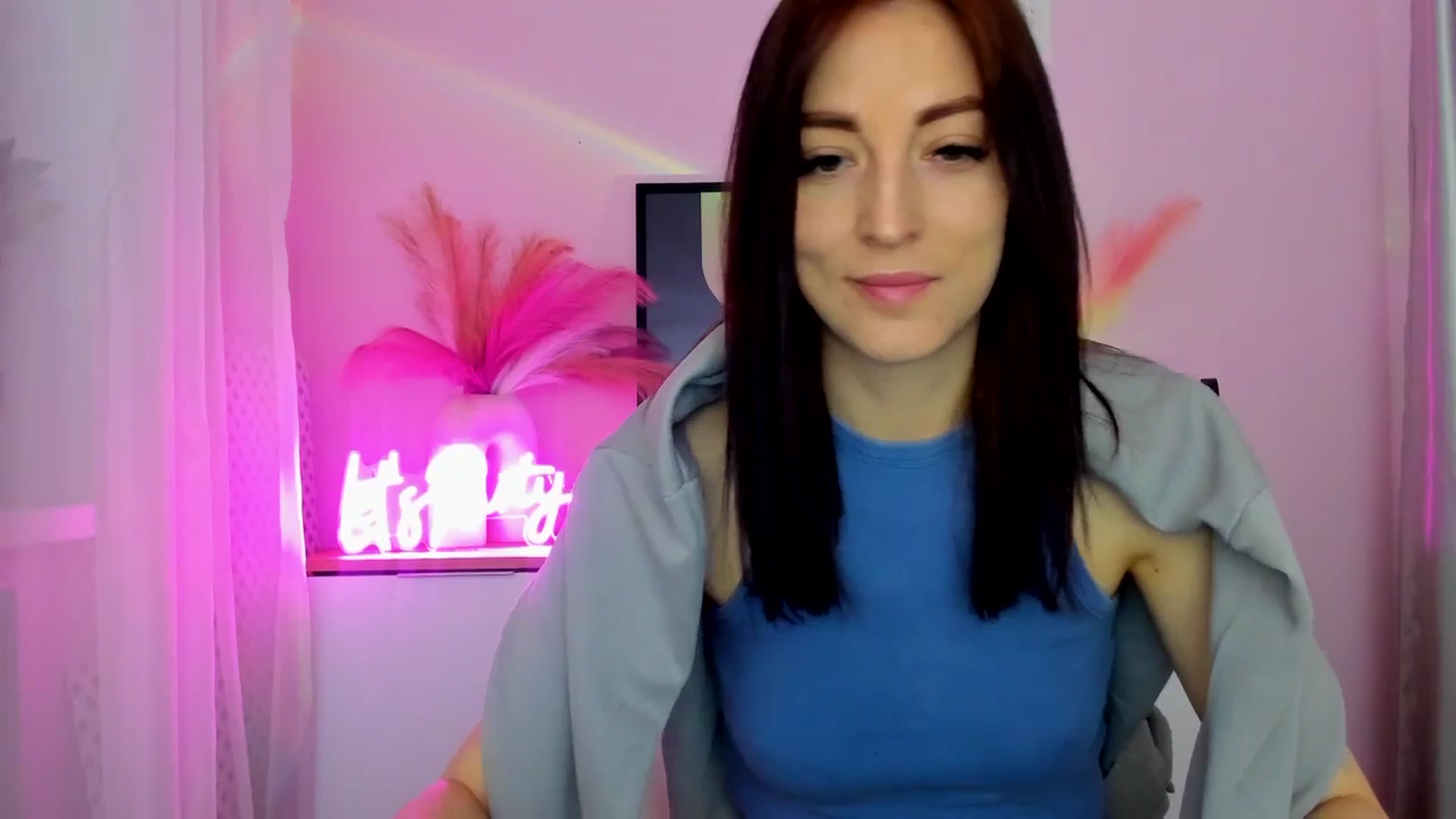Gallery image thumbnail from KiiraDream's myfreecams stream on, 04/30/2025, 08:27 image 6 of 20