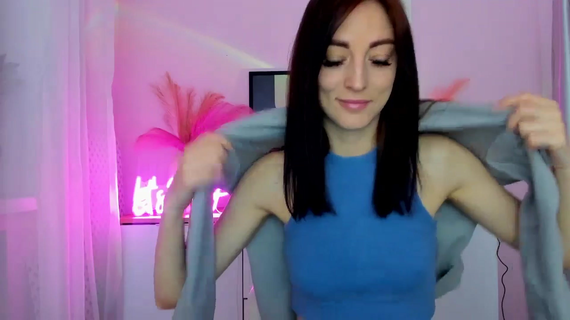 Gallery image thumbnail from KiiraDream's myfreecams stream on, 04/30/2025, 08:27 image 3 of 20