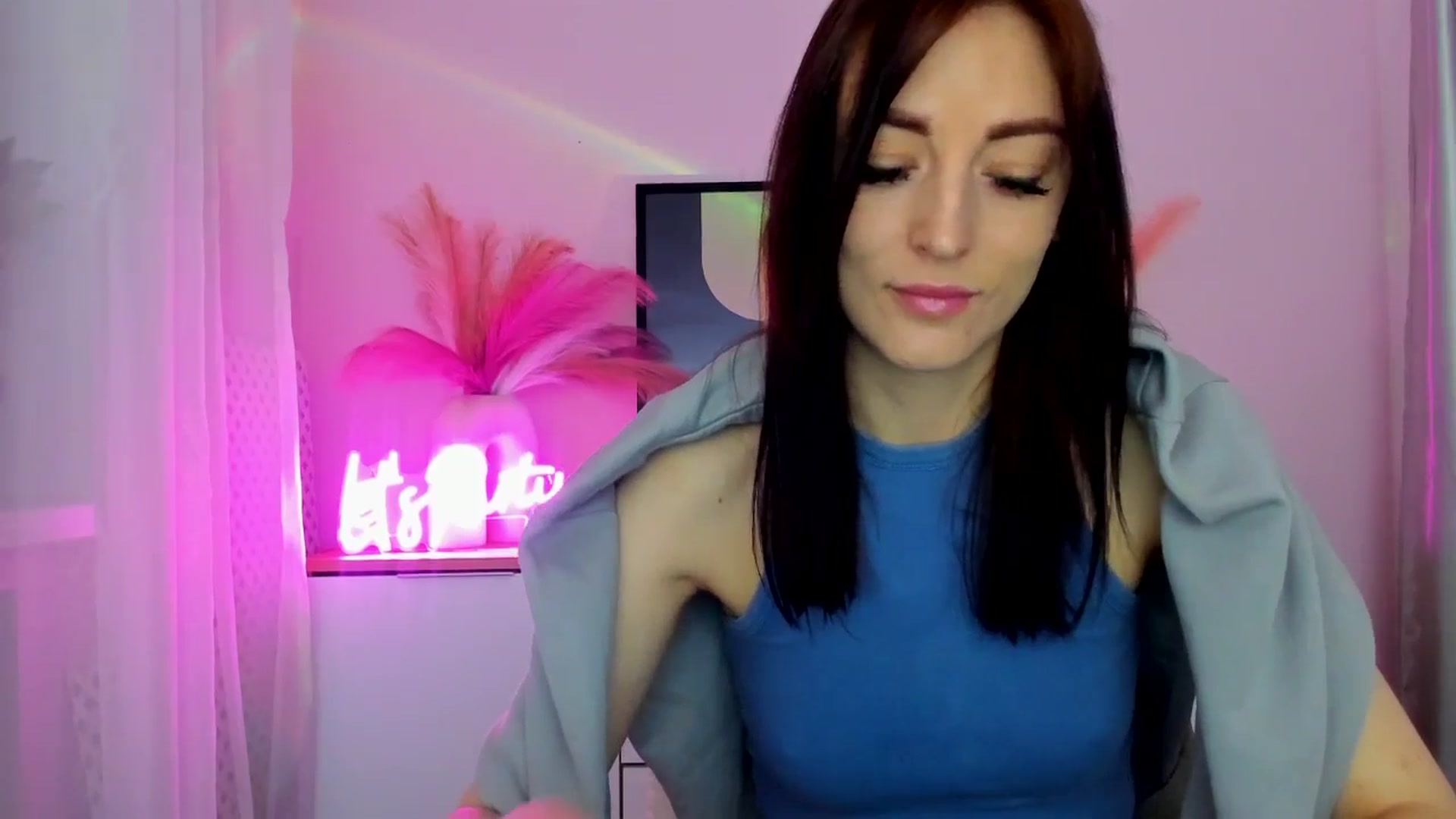 Gallery image thumbnail from KiiraDream's myfreecams stream on, 04/30/2025, 08:27 image 17 of 20