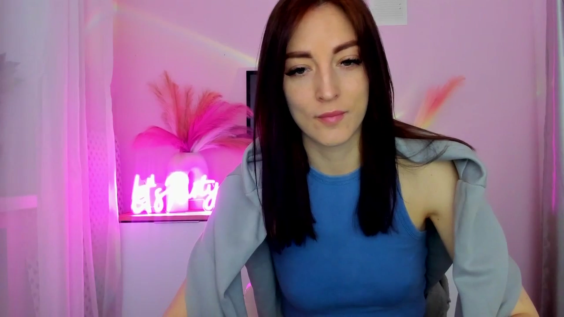 Gallery image thumbnail from KiiraDream's myfreecams stream on, 04/30/2025, 08:27 image 2 of 20