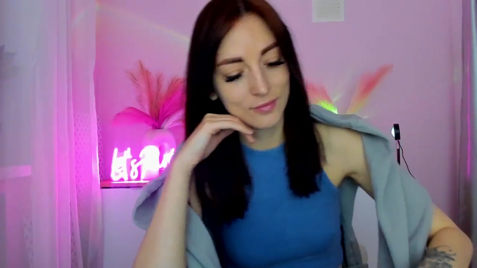 Gallery image thumbnail from KiiraDream's myfreecams stream on, 04/30/2025, 09:10 image 14 of 20