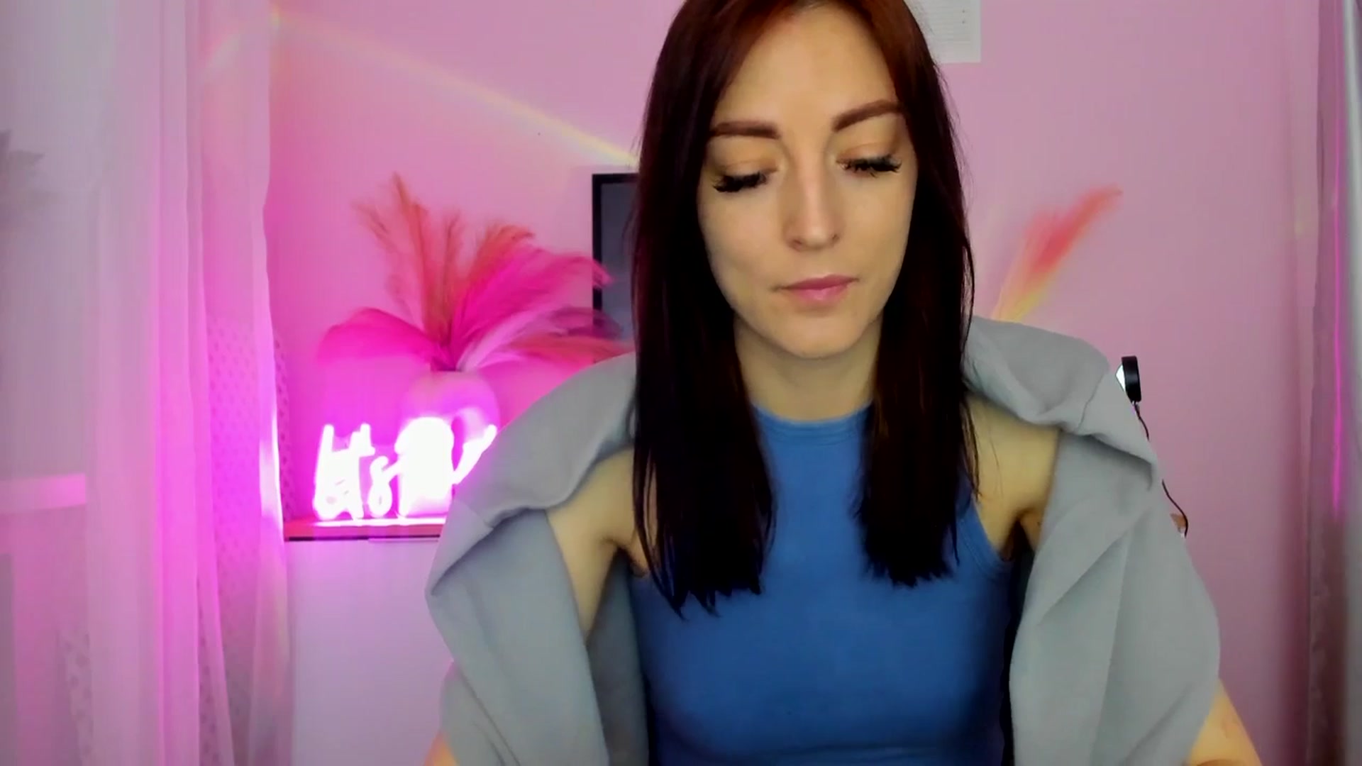 Gallery image thumbnail from KiiraDream's myfreecams stream on, 04/30/2025, 09:10 image 13 of 20