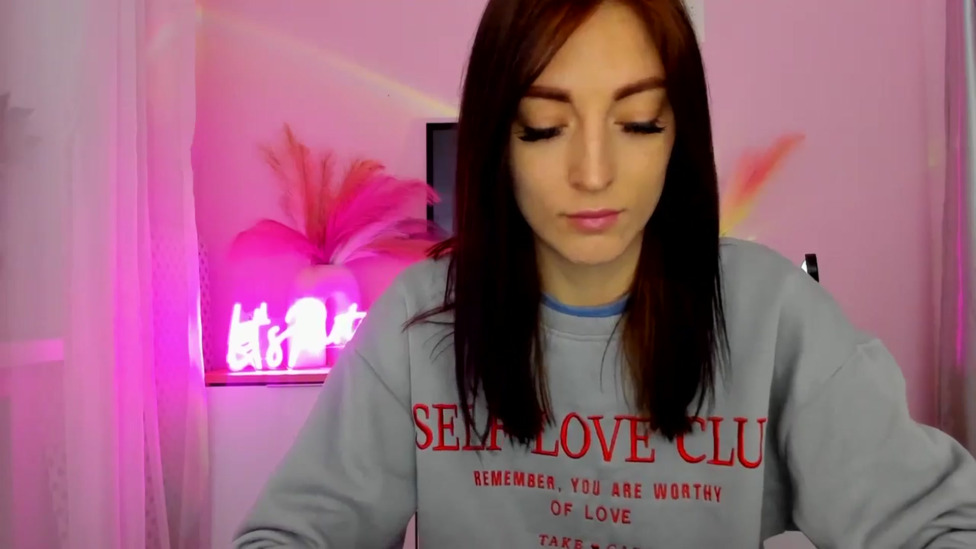 Gallery image thumbnail from KiiraDream's myfreecams stream on, 04/30/2025, 10:31 image 19 of 20