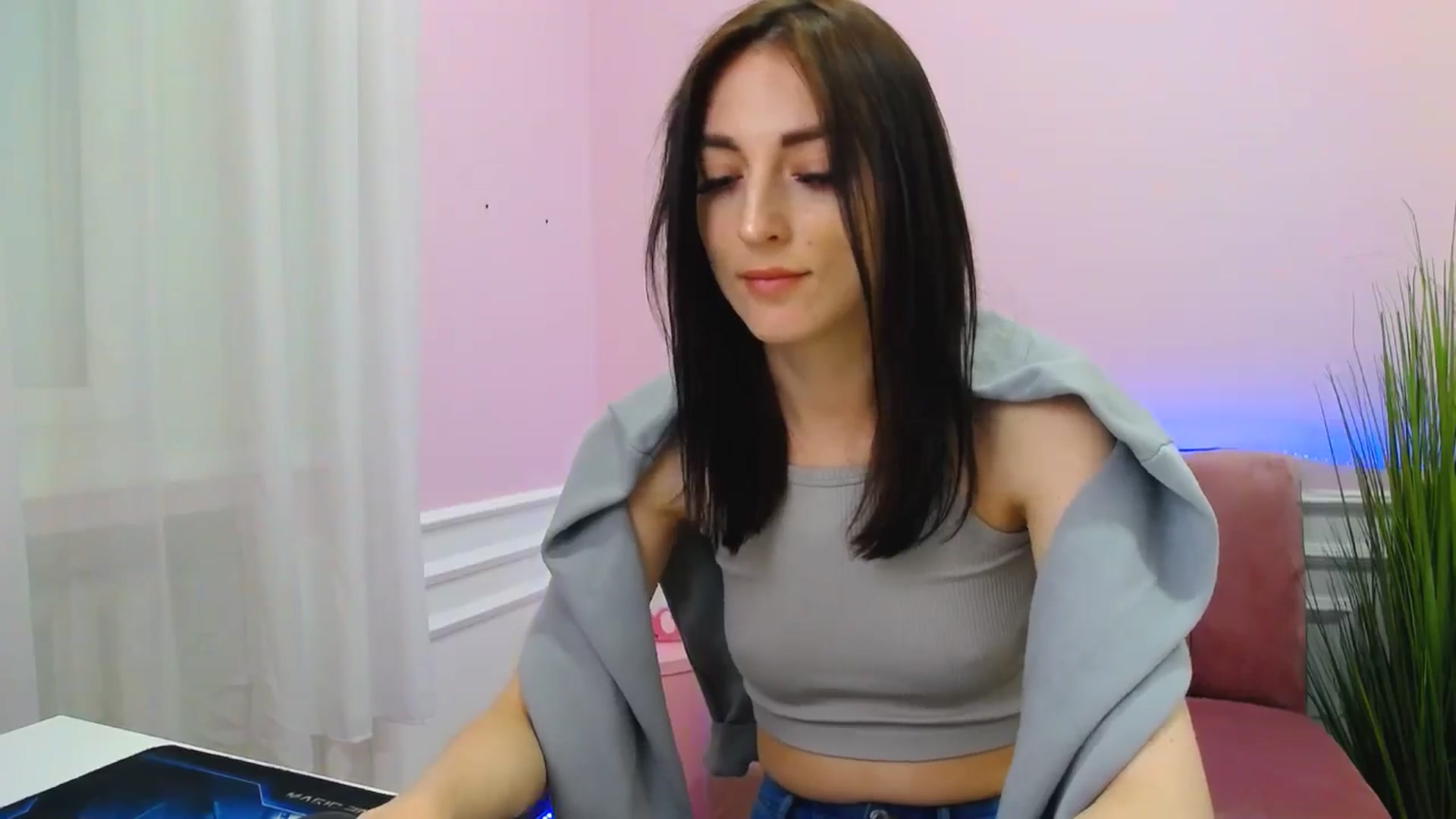 Gallery image thumbnail from KiiraDream's myfreecams stream on, 05/03/2025, 09:57 image 6 of 20