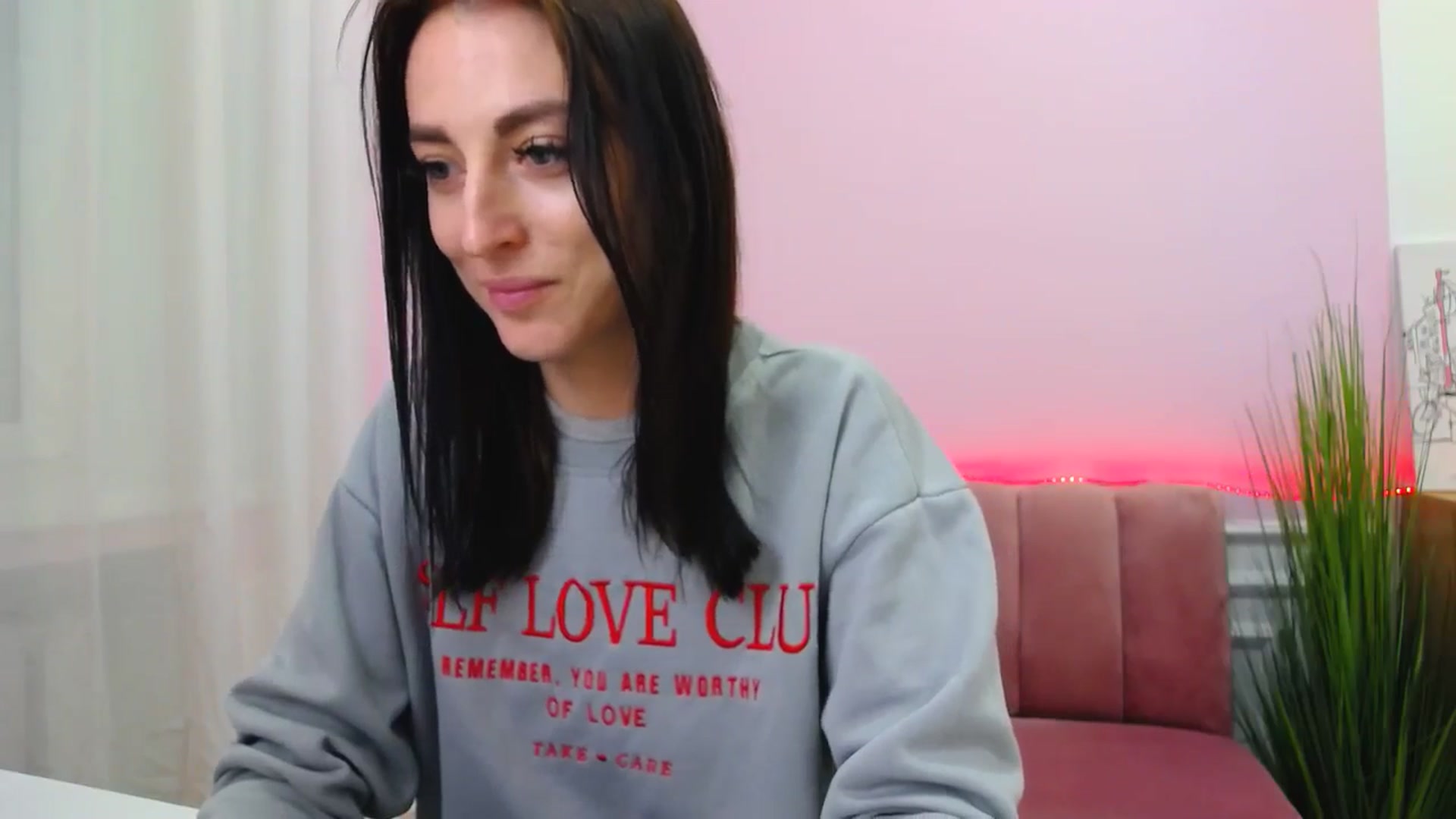 Gallery image thumbnail from KiiraDream's myfreecams stream on, 05/04/2025, 12:00 image 18 of 20