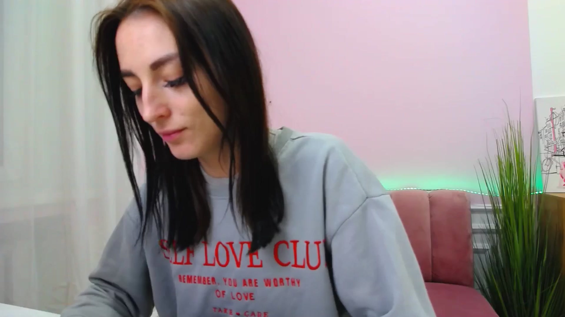 Gallery image thumbnail from KiiraDream's myfreecams stream on, 05/04/2025, 12:00 image 3 of 20