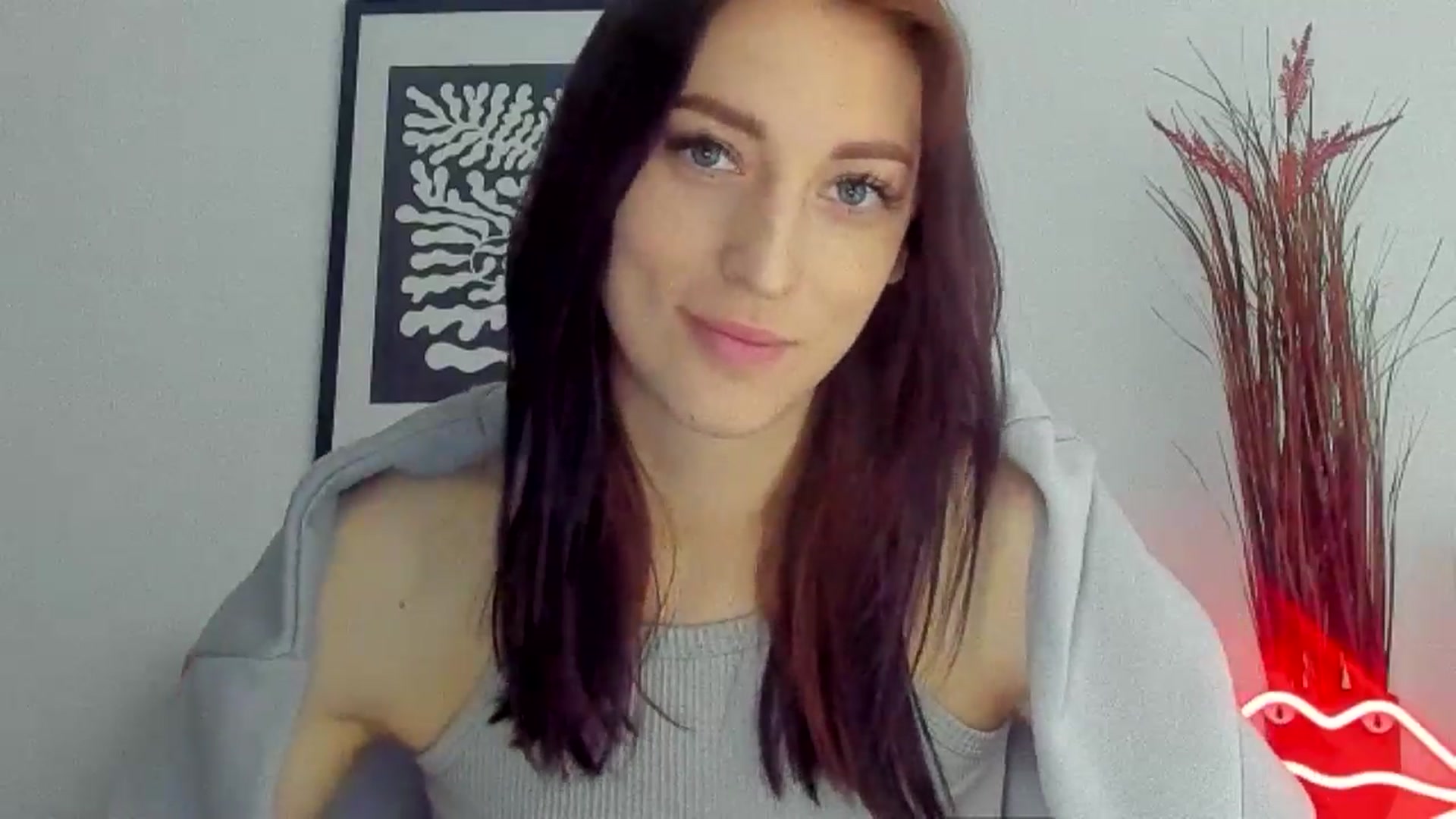 Gallery image thumbnail from KiiraDream's myfreecams stream on, 05/06/2025, 08:59 image 13 of 20