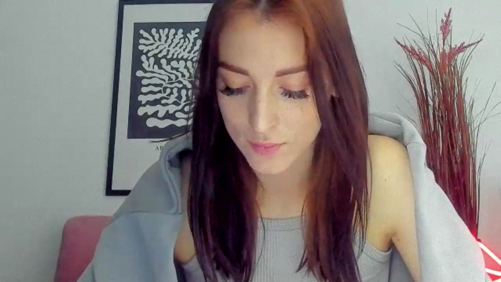 Gallery image thumbnail from KiiraDream's myfreecams stream on, 05/06/2025, 08:59 image 5 of 20