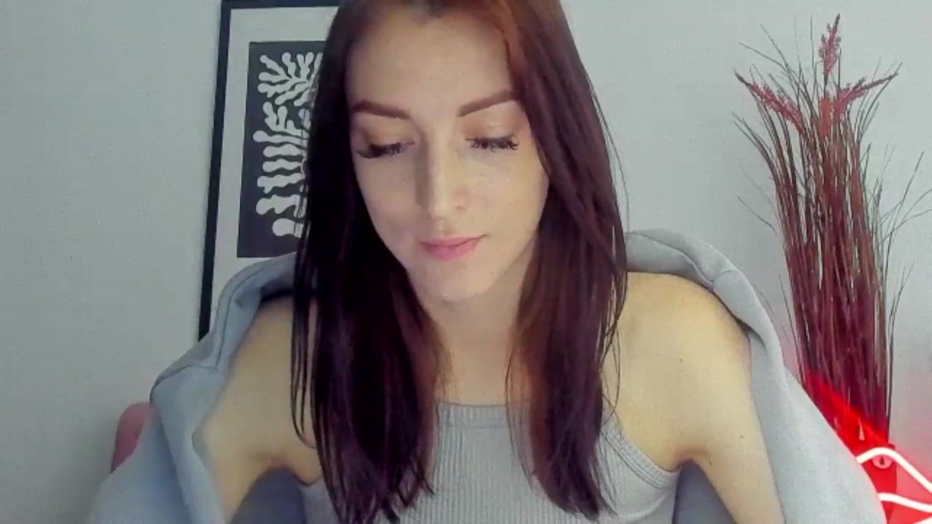 Gallery image thumbnail from KiiraDream's myfreecams stream on, 05/06/2025, 08:59 image 8 of 20