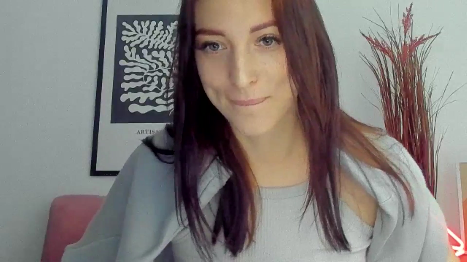 Gallery image thumbnail from KiiraDream's myfreecams stream on, 05/06/2025, 09:44 image 14 of 20