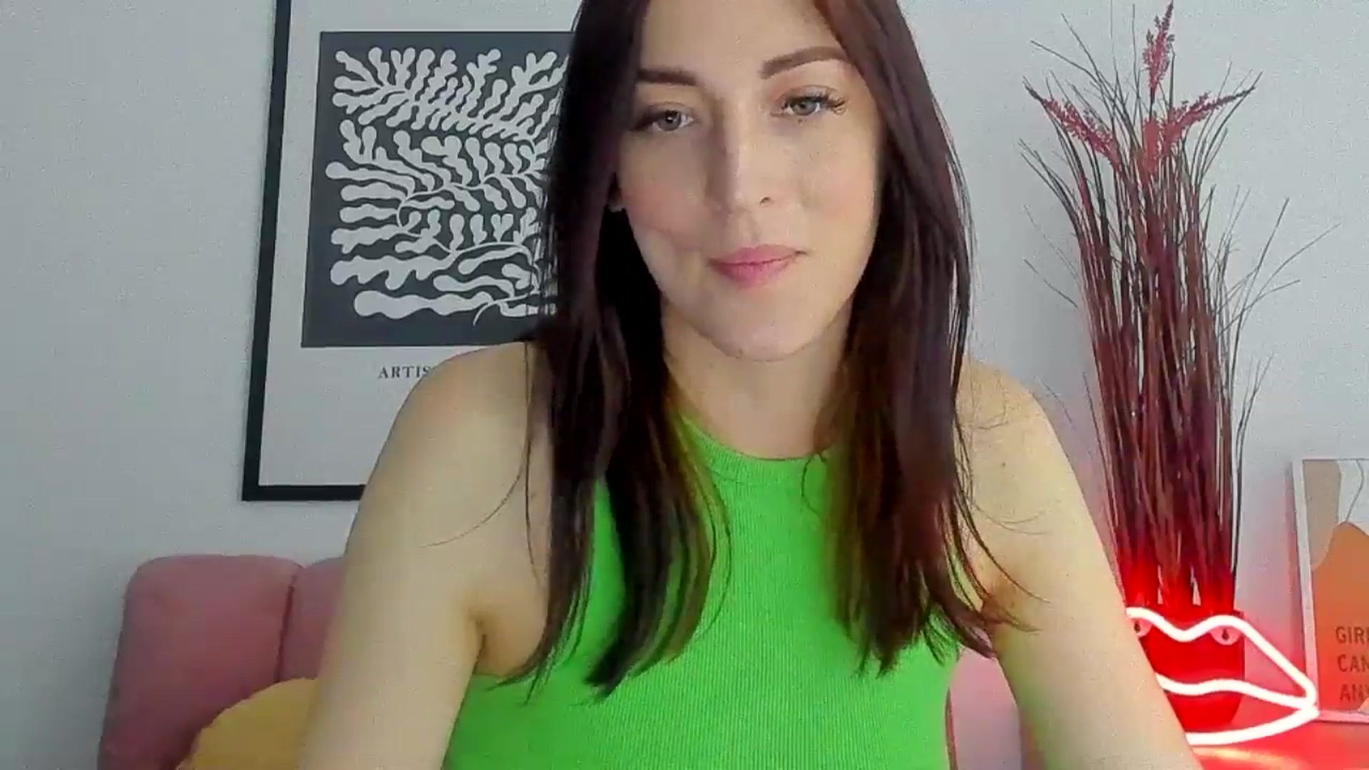 Gallery image thumbnail from KiiraDream's myfreecams stream on, 05/07/2025, 11:12 image 2 of 20