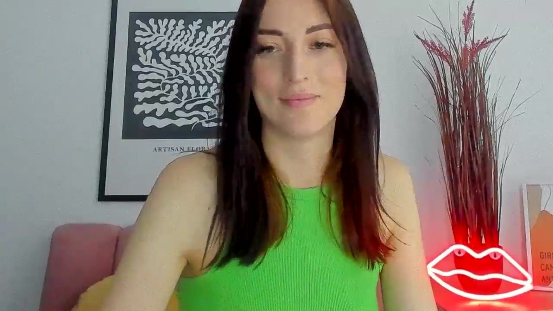 Gallery image thumbnail from KiiraDream's myfreecams stream on, 05/07/2025, 11:12 image 9 of 20