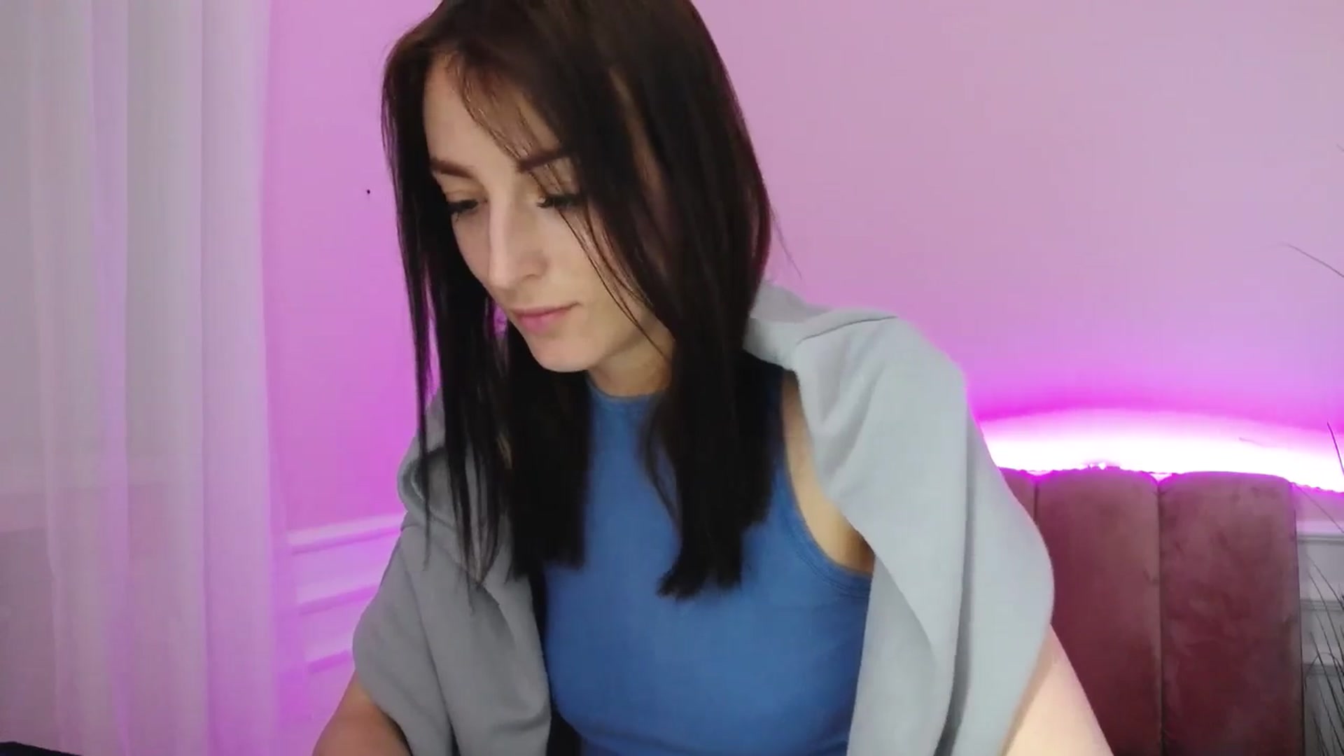 Gallery image thumbnail from KiiraDream's myfreecams stream on, 05/11/2025, 11:19 image 2 of 20