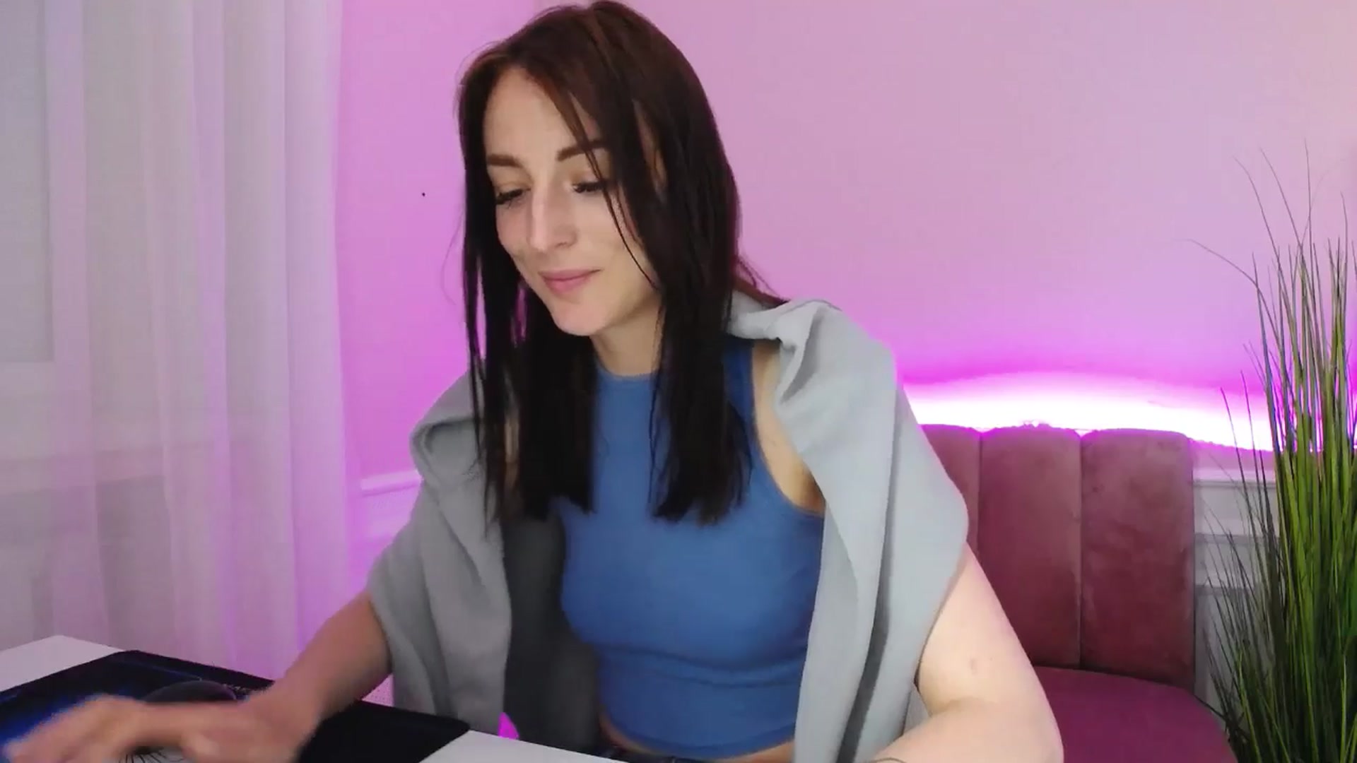 Gallery image thumbnail from KiiraDream's myfreecams stream on, 05/11/2025, 11:19 image 11 of 20