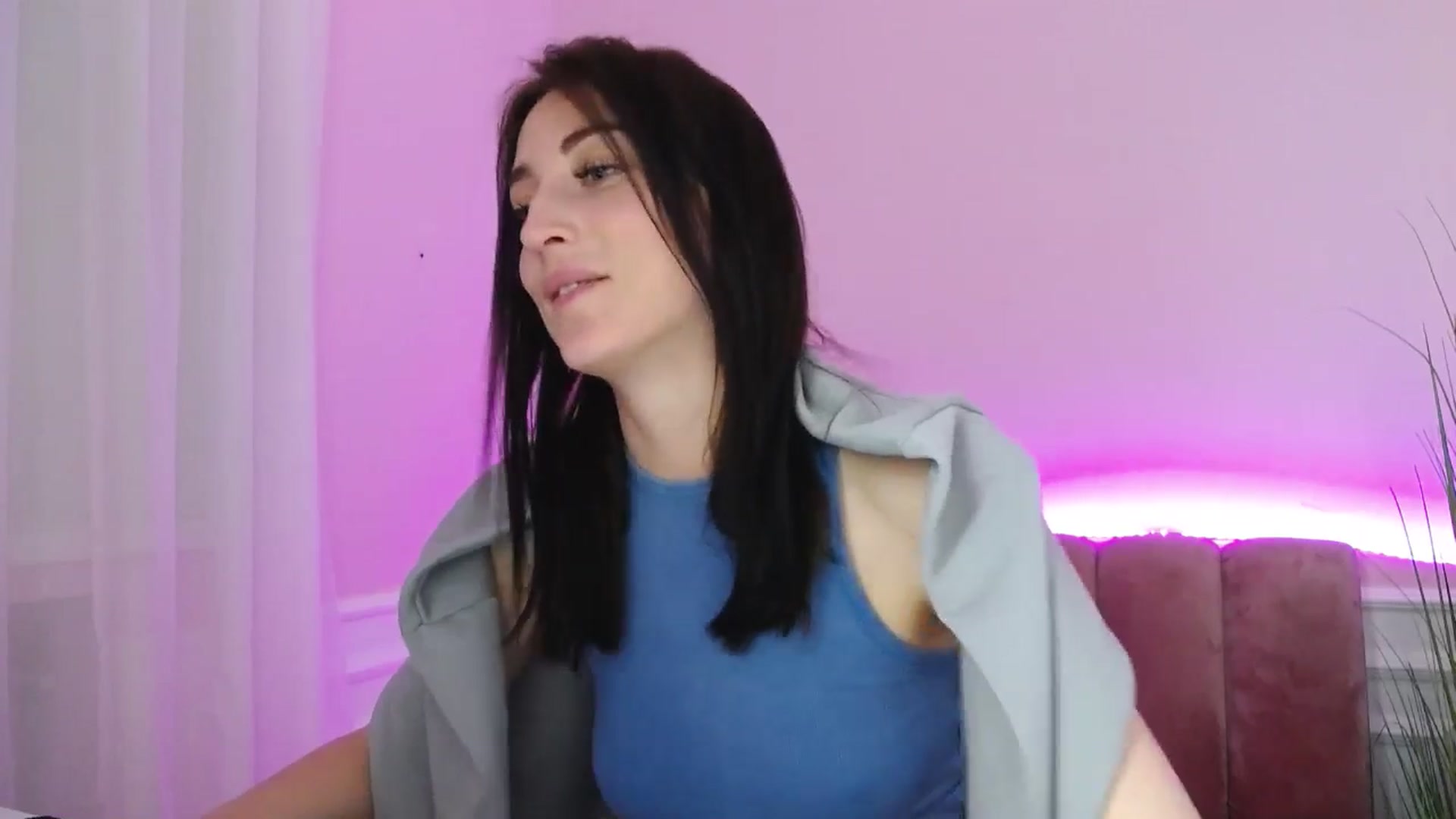 Gallery image thumbnail from KiiraDream's myfreecams stream on, 05/11/2025, 11:19 image 6 of 20