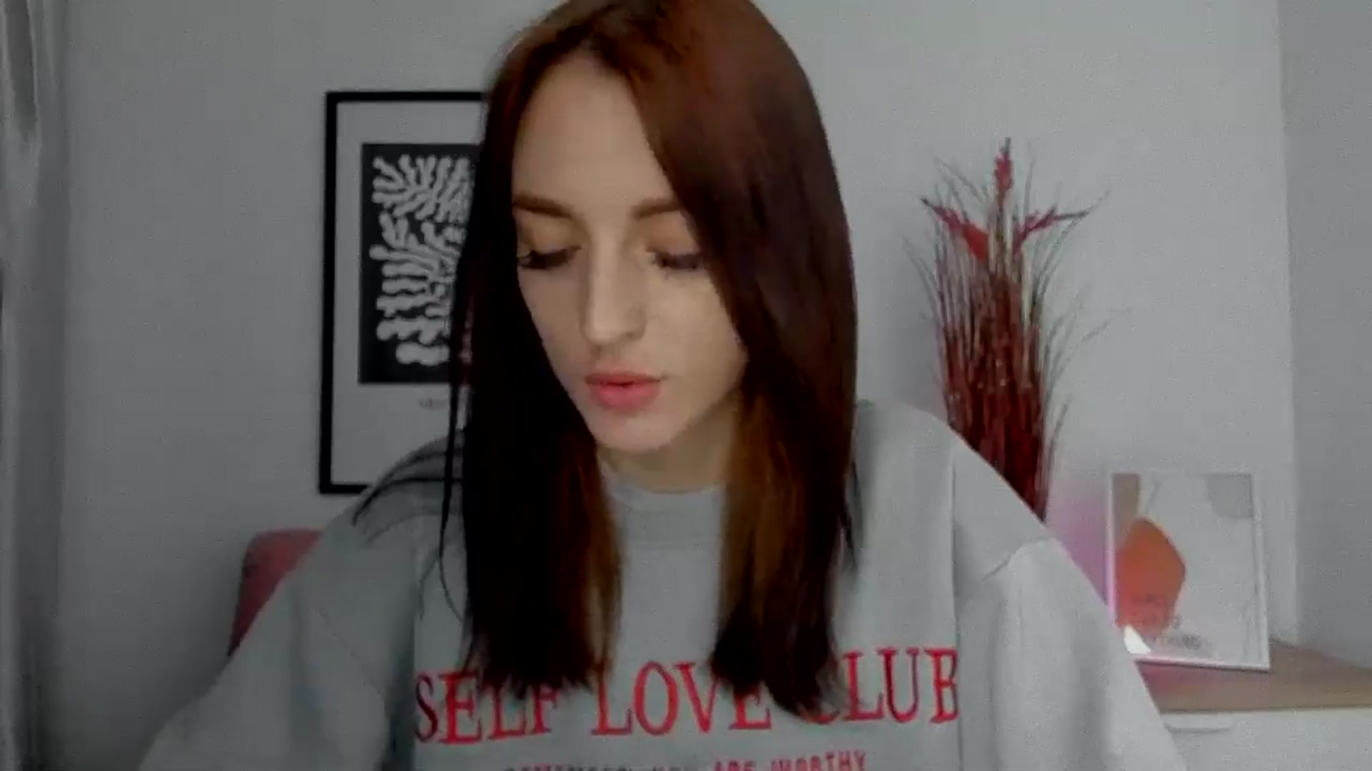 Gallery image thumbnail from KiiraDream's myfreecams stream on, 05/12/2025, 09:53 image 17 of 20