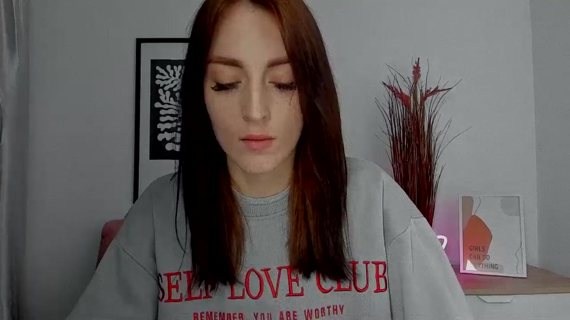 Gallery image thumbnail from KiiraDream's myfreecams stream on, 05/12/2025, 09:53 image 20 of 20