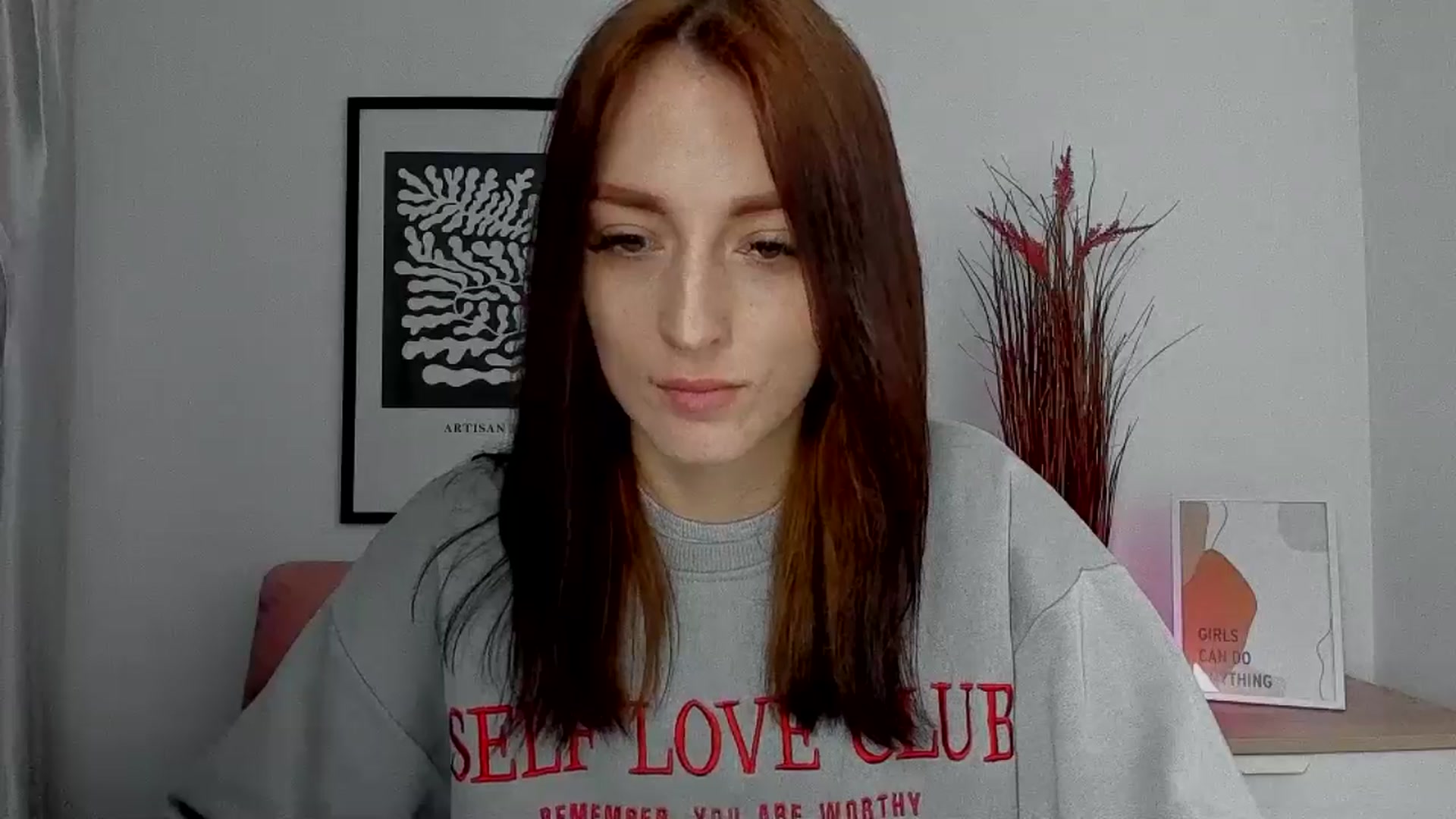 Gallery image thumbnail from KiiraDream's myfreecams stream on, 05/12/2025, 09:53 image 18 of 20