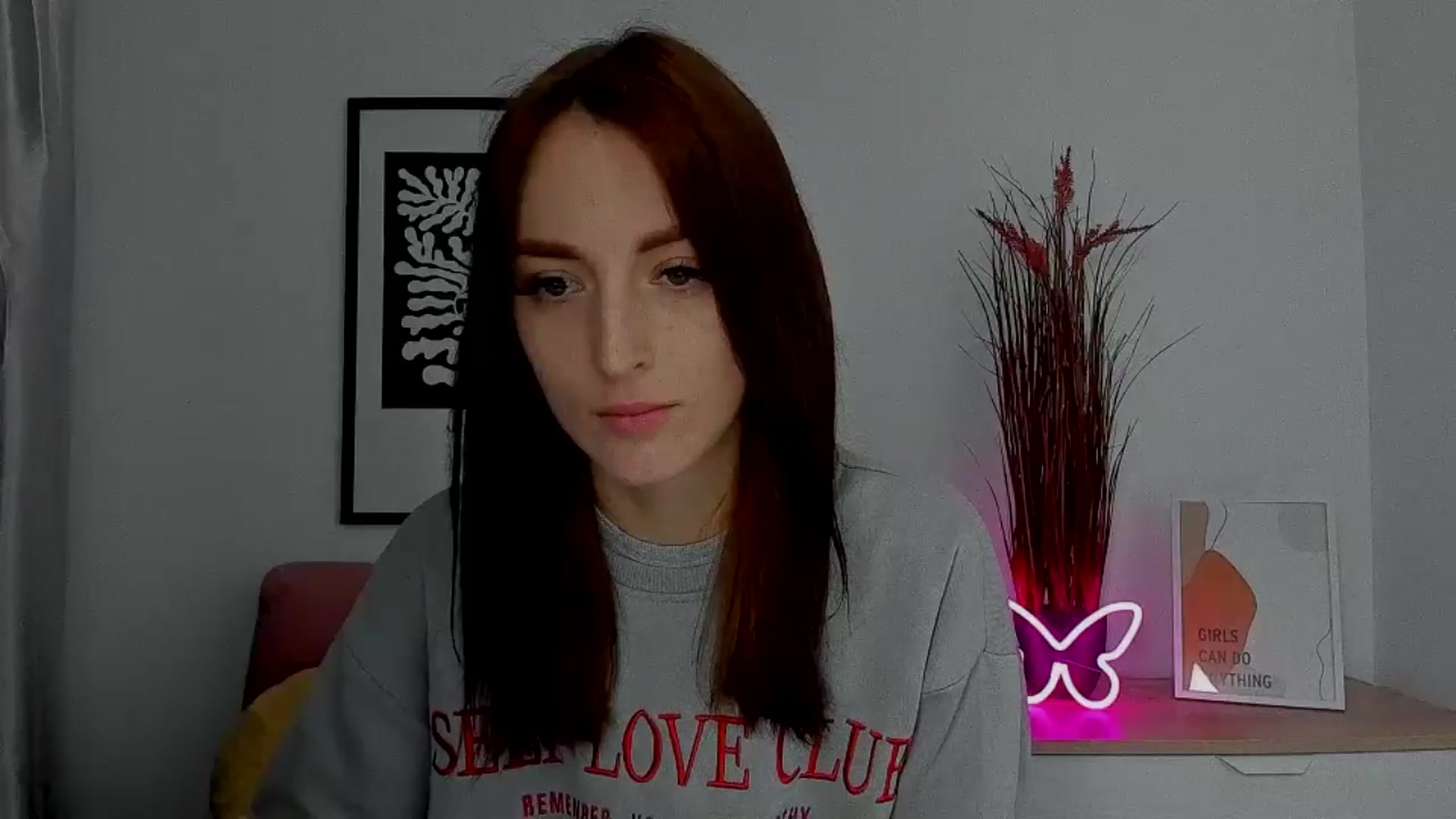 Gallery image thumbnail from KiiraDream's myfreecams stream on, 05/12/2025, 12:01 image 10 of 20