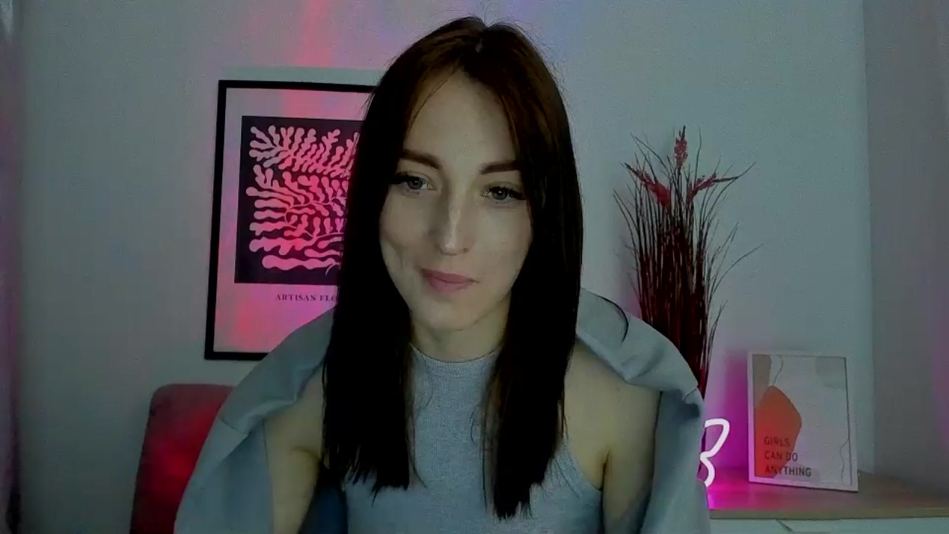 Gallery image thumbnail from KiiraDream's myfreecams stream on, 05/13/2025, 09:45 image 1 of 20