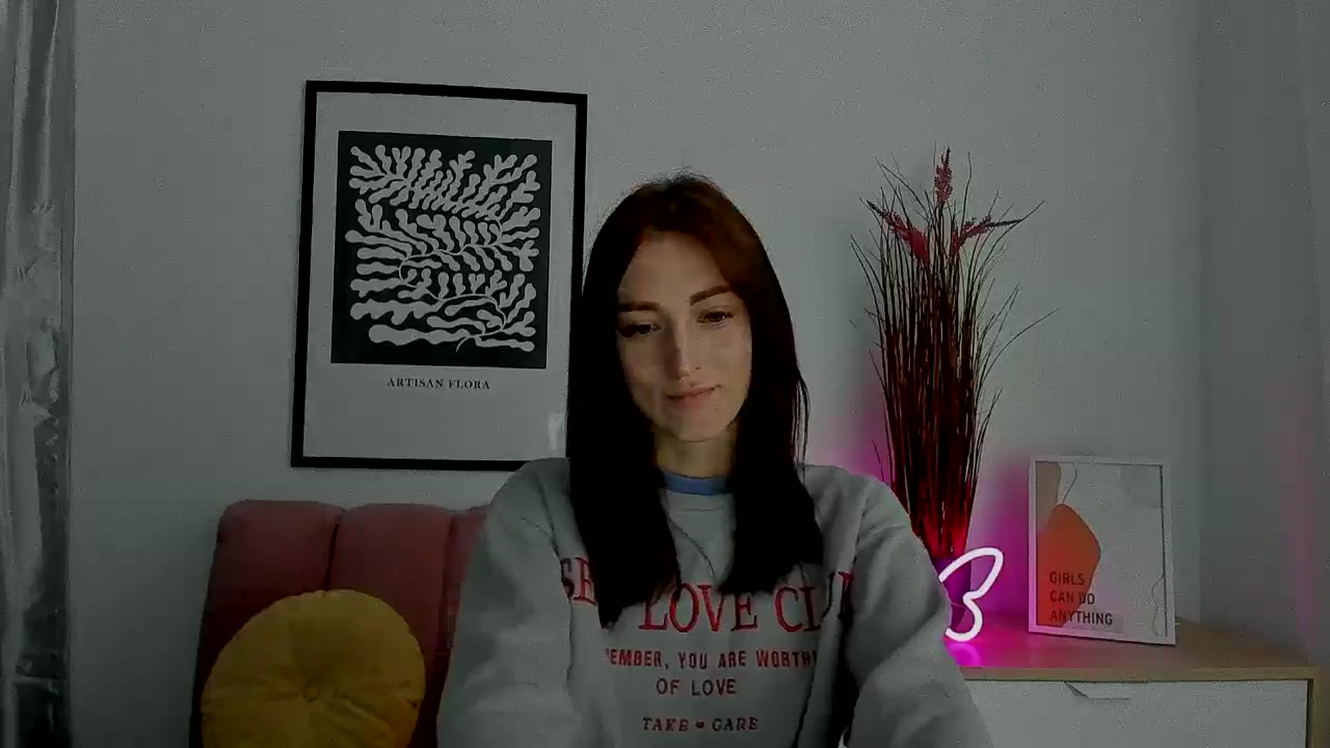 Gallery image thumbnail from KiiraDream's myfreecams stream on, 05/14/2025, 11:13 image 9 of 20