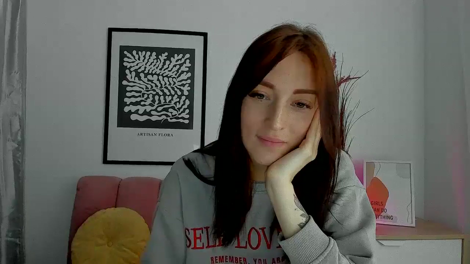 Gallery image thumbnail from KiiraDream's myfreecams stream on, 05/14/2025, 11:13 image 15 of 20