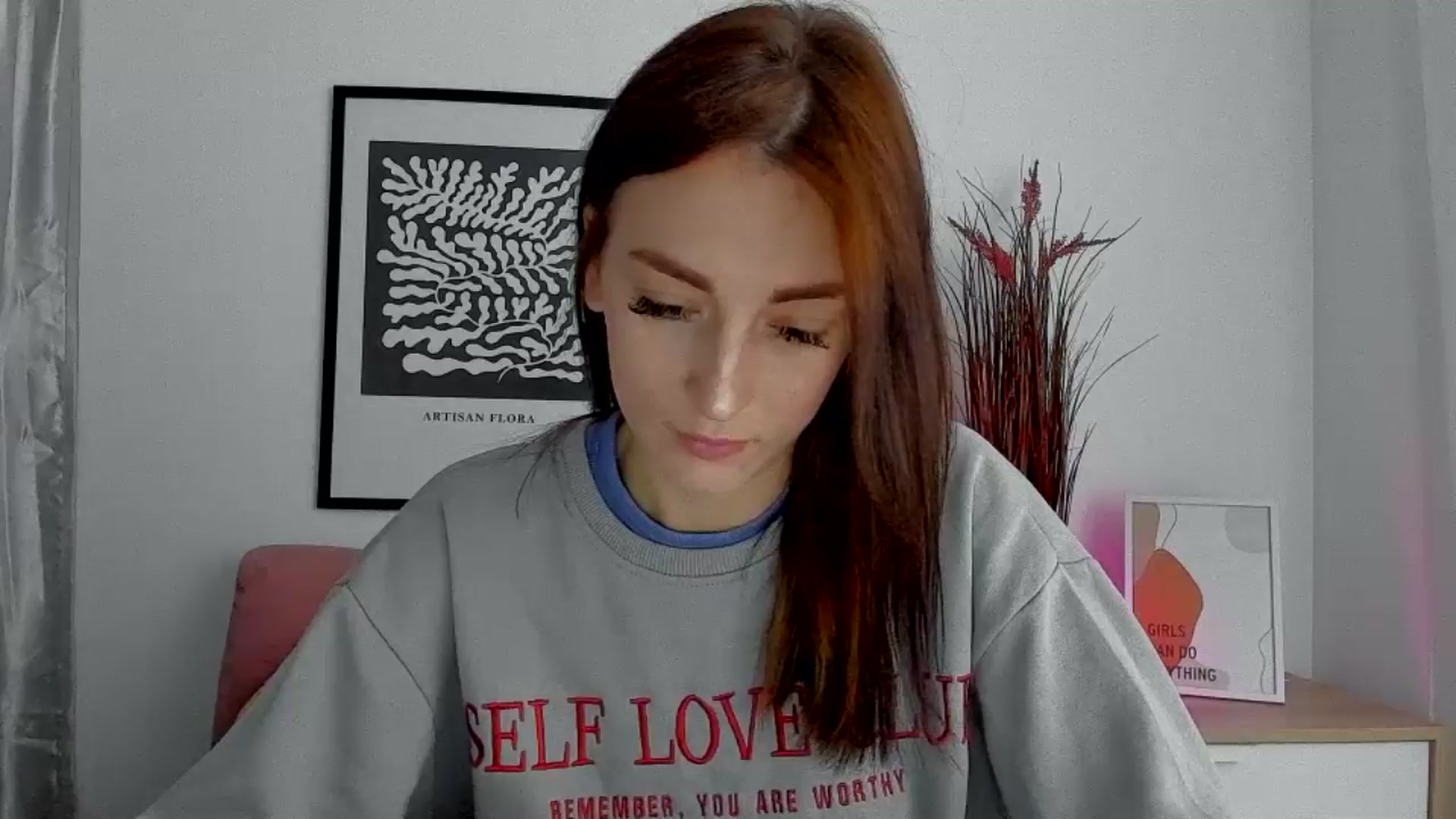 Gallery image thumbnail from KiiraDream's myfreecams stream on, 05/14/2025, 11:13 image 1 of 20