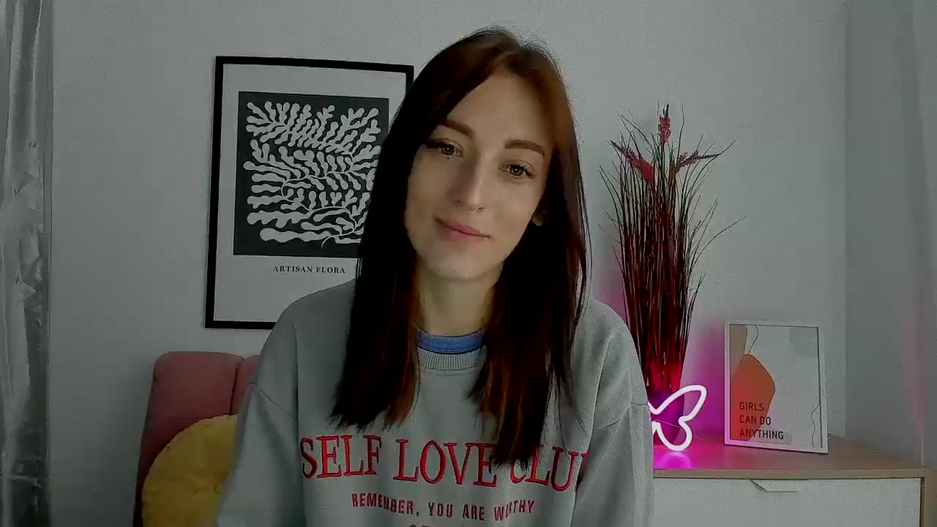 Gallery image thumbnail from KiiraDream's myfreecams stream on, 05/14/2025, 11:13 image 7 of 20