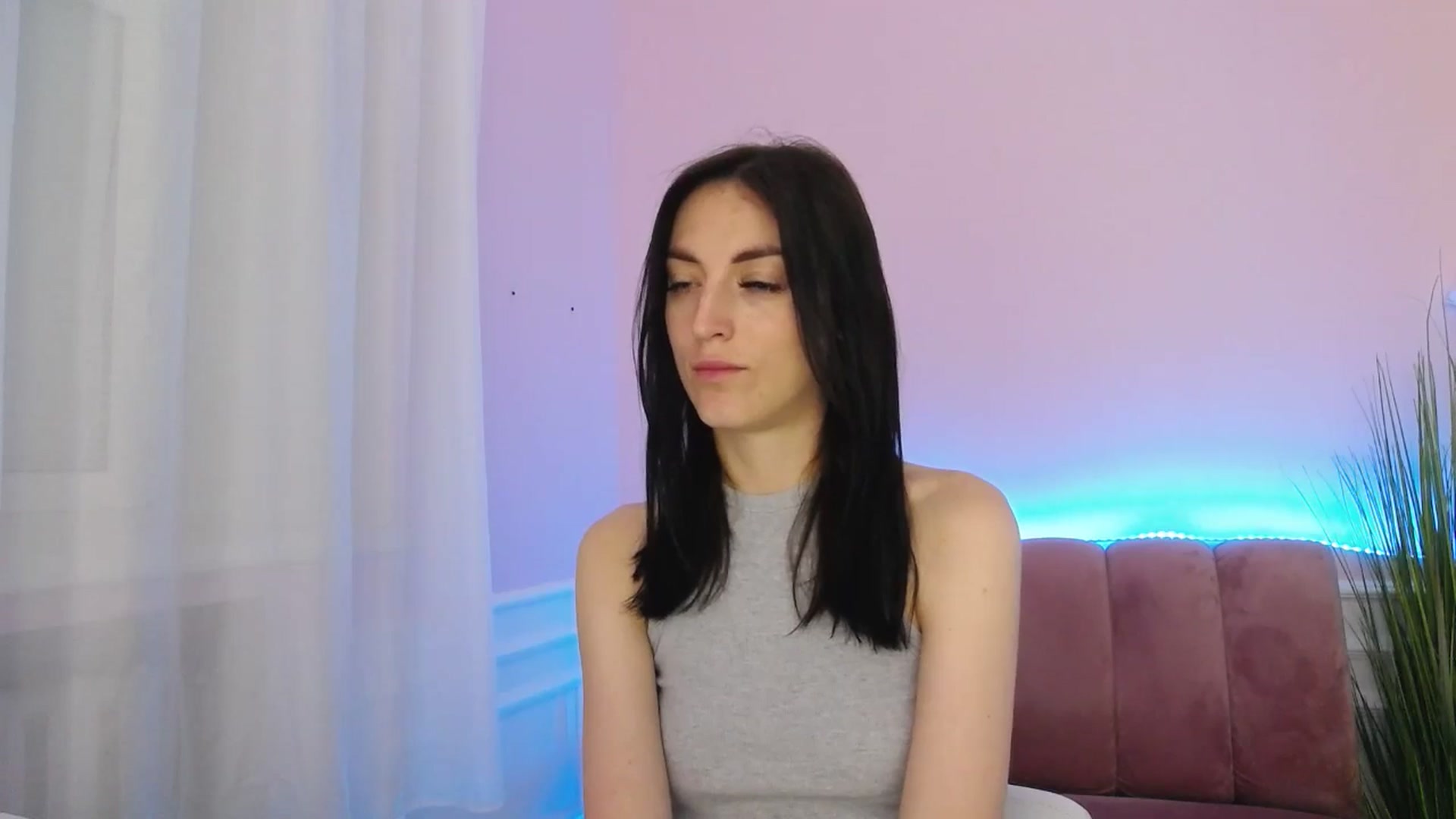 Gallery image thumbnail from KiiraDream's myfreecams stream on, 06/01/2025, 11:04 image 17 of 20