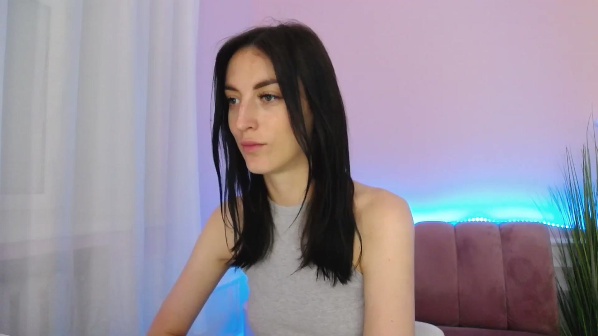 Gallery image thumbnail from KiiraDream's myfreecams stream on, 06/01/2025, 11:04 image 9 of 20