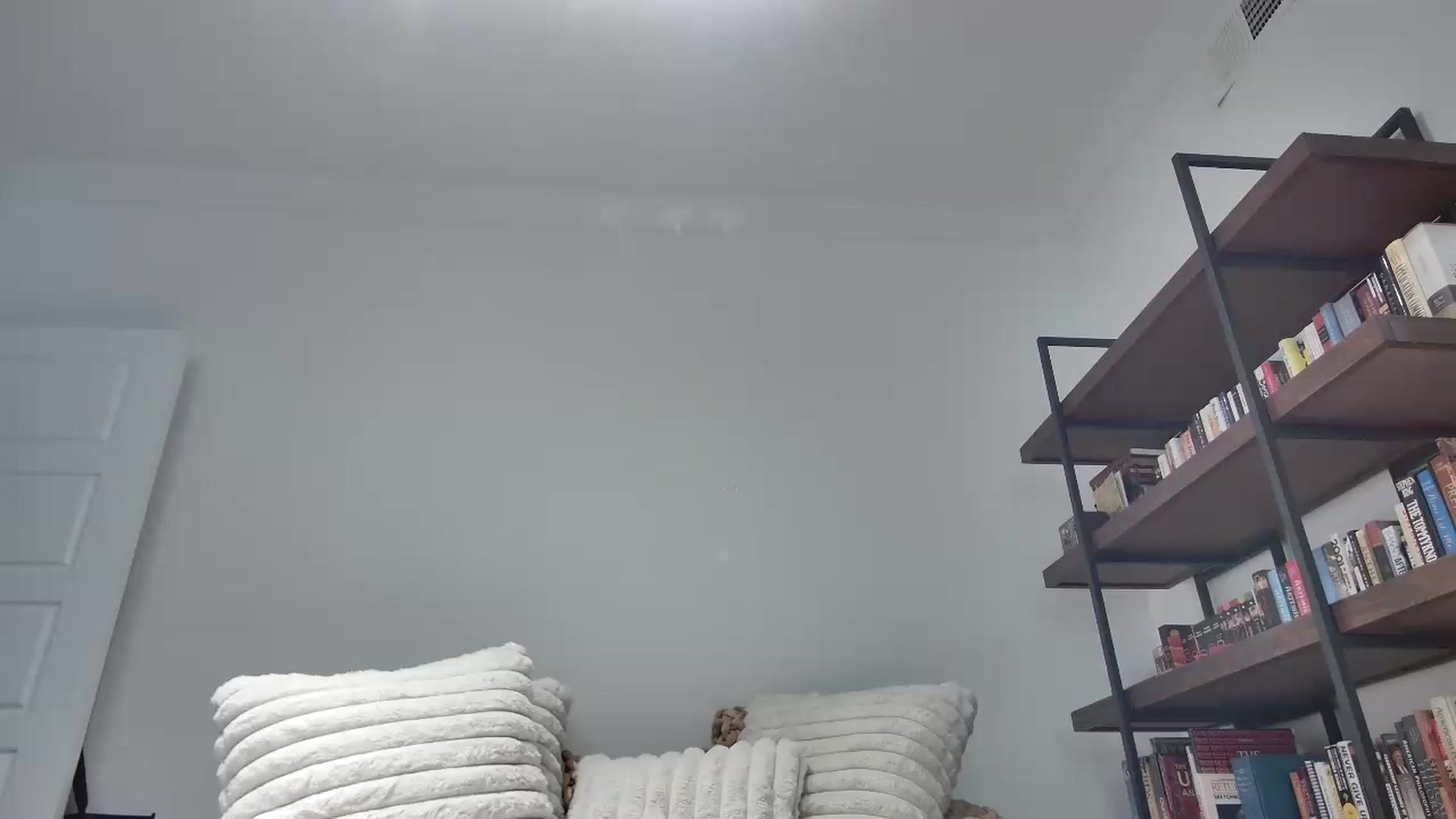 Gallery image thumbnail from KikiBear444's myfreecams stream on, 11/06/2023, 18:10 image 19 of 20