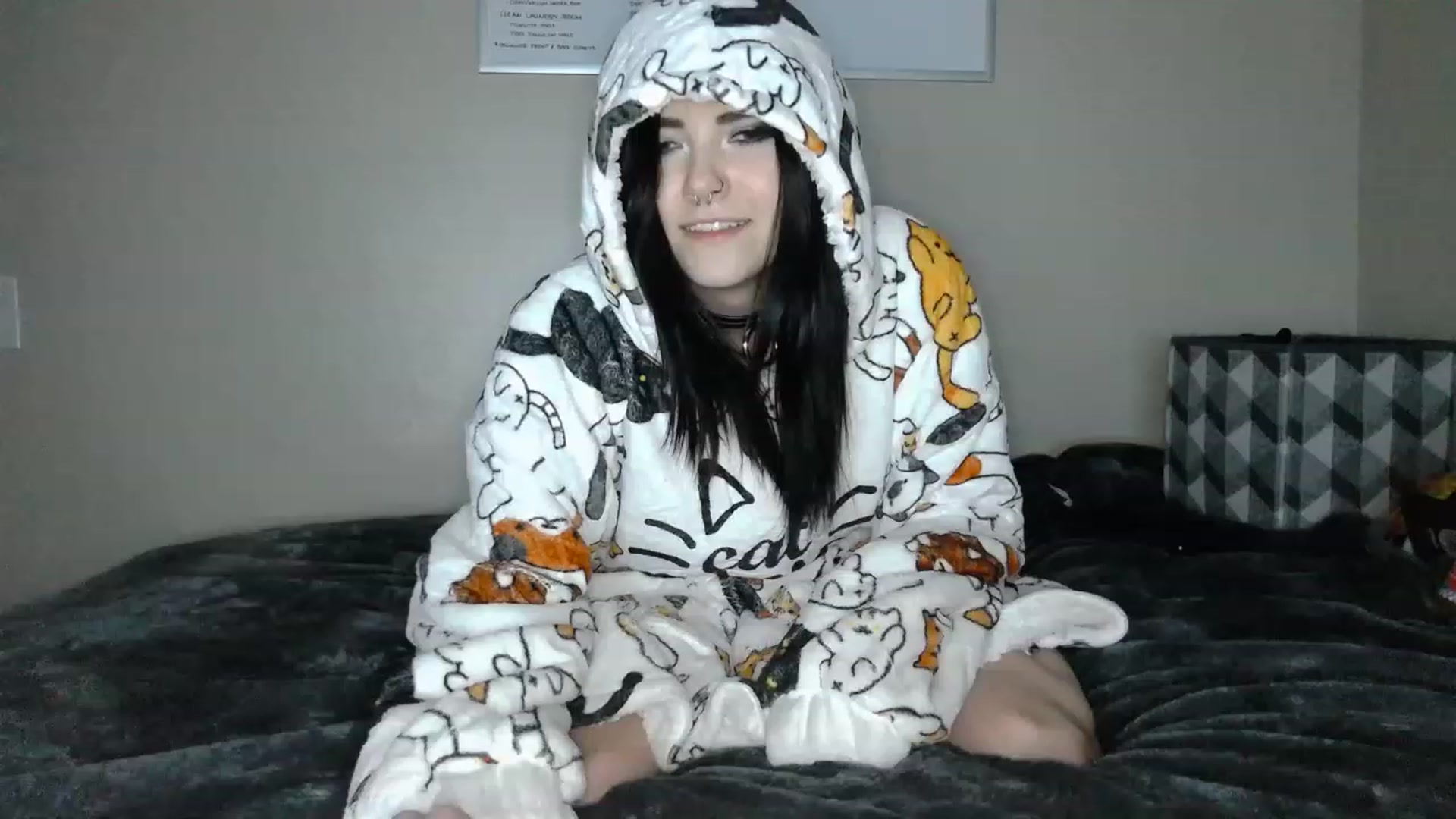 Gallery image thumbnail from KikiKadin's myfreecams stream on, 02/23/2023, 10:33 image 16 of 20
