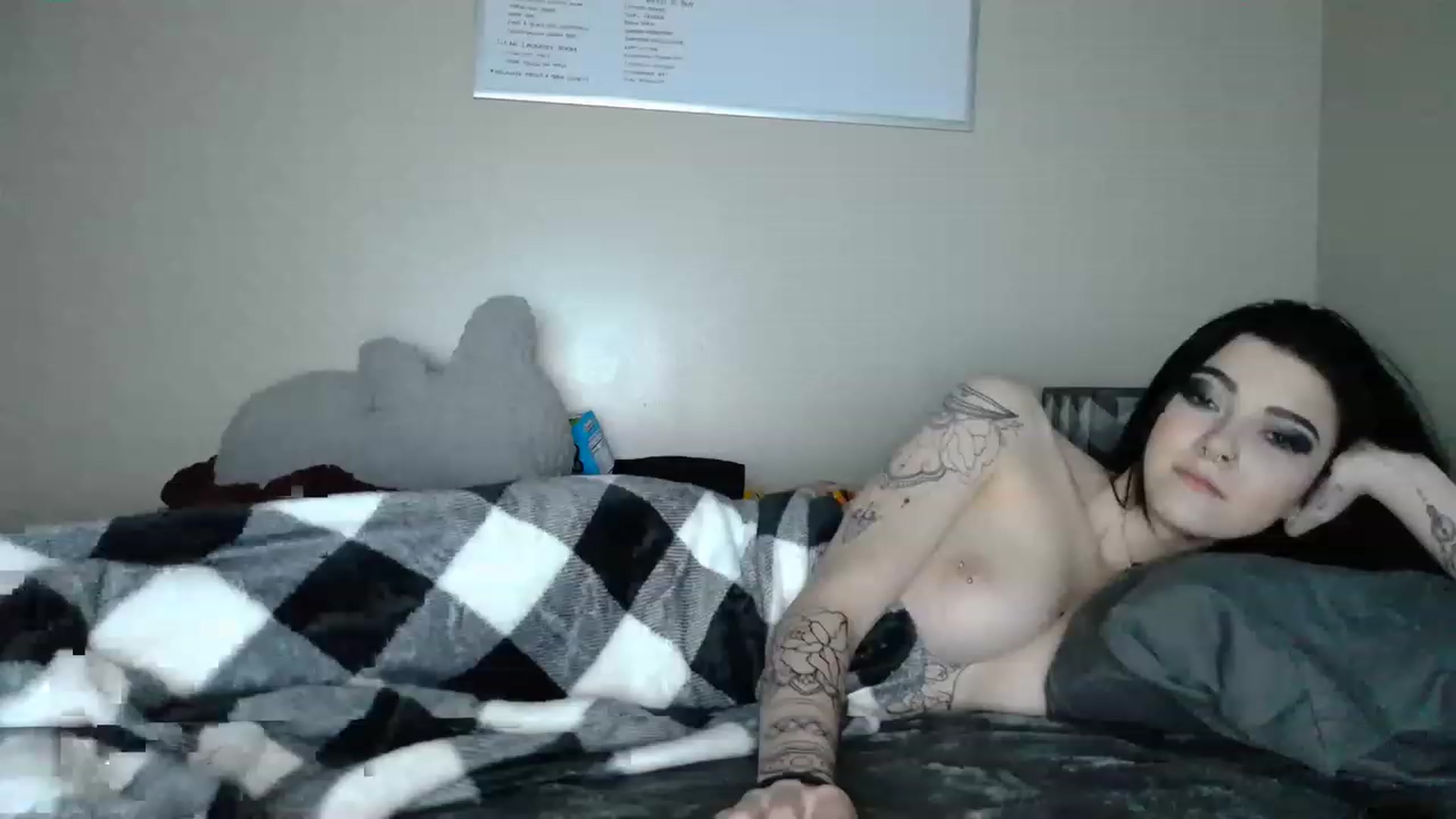 Gallery image thumbnail from KikiKadin's myfreecams stream on, 02/26/2023, 15:40 image 18 of 20