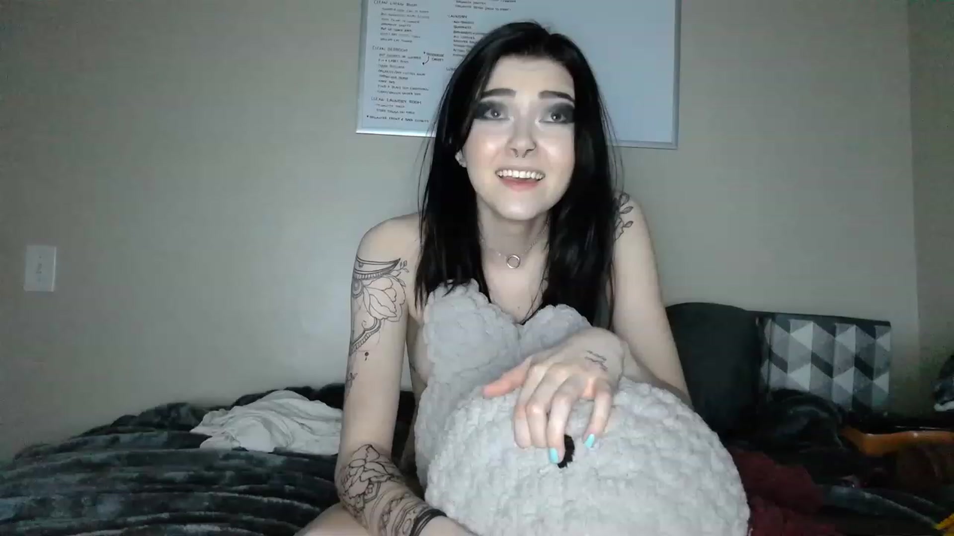 Gallery image thumbnail from KikiKadin's myfreecams stream on, 02/26/2023, 15:40 image 5 of 20