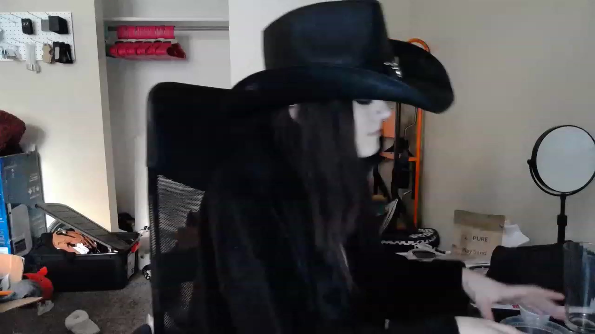 Gallery image thumbnail from KikiKadin's myfreecams stream on, 06/21/2023, 24:02 image 20 of 20