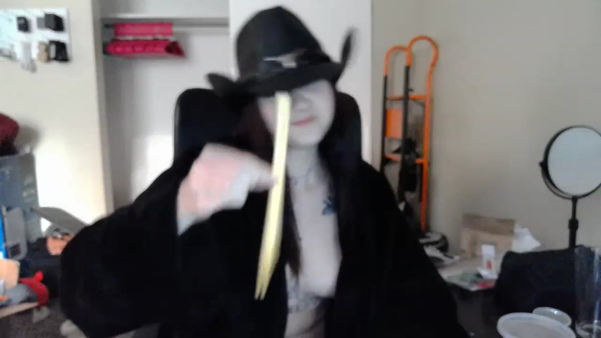Gallery image thumbnail from KikiKadin's myfreecams stream on, 06/21/2023, 24:02 image 18 of 20