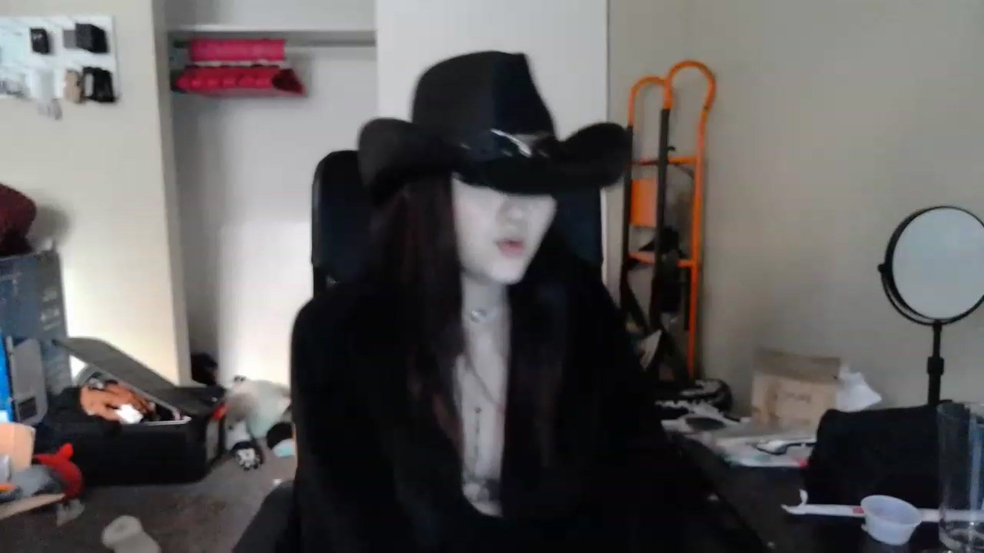 Gallery image thumbnail from KikiKadin's myfreecams stream on, 06/21/2023, 01:31 image 20 of 20