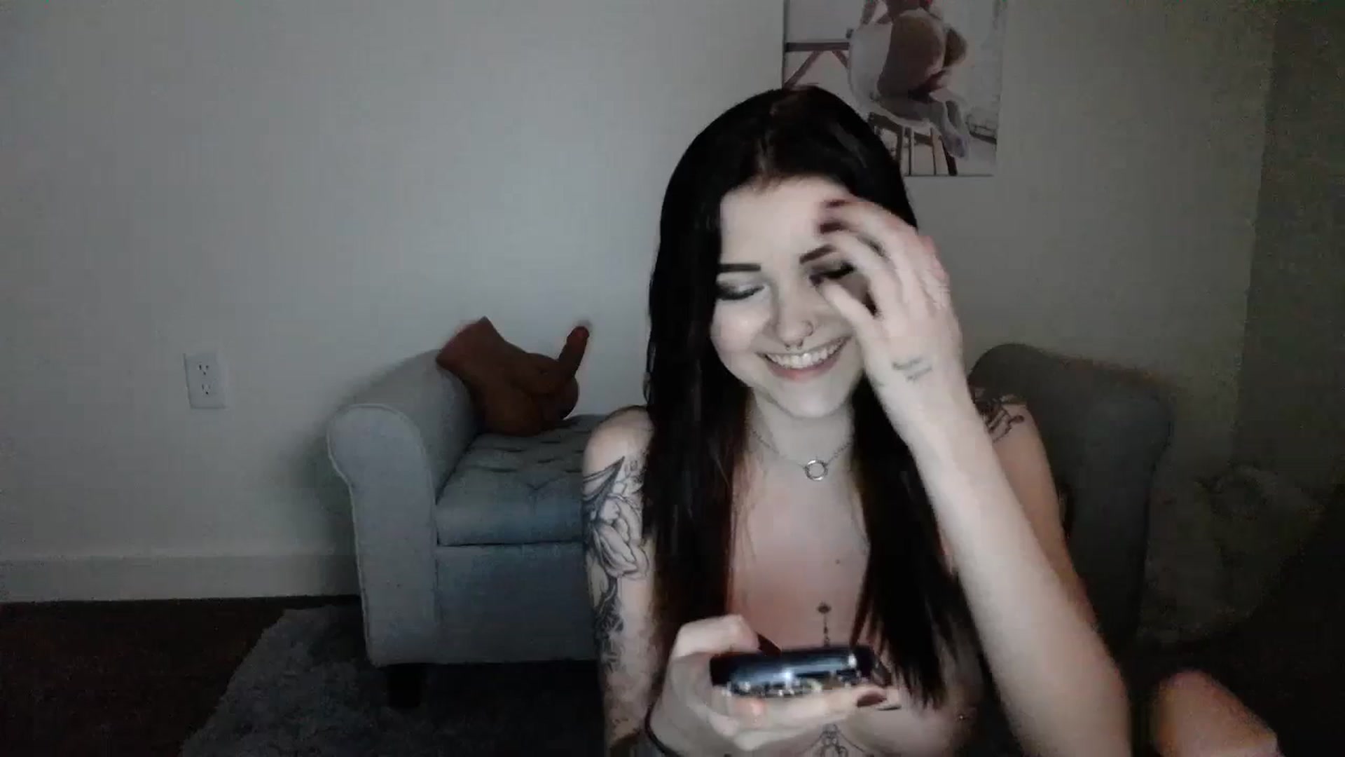 Gallery image thumbnail from KikiKadin's myfreecams stream on, 07/10/2023, 04:33 image 15 of 20