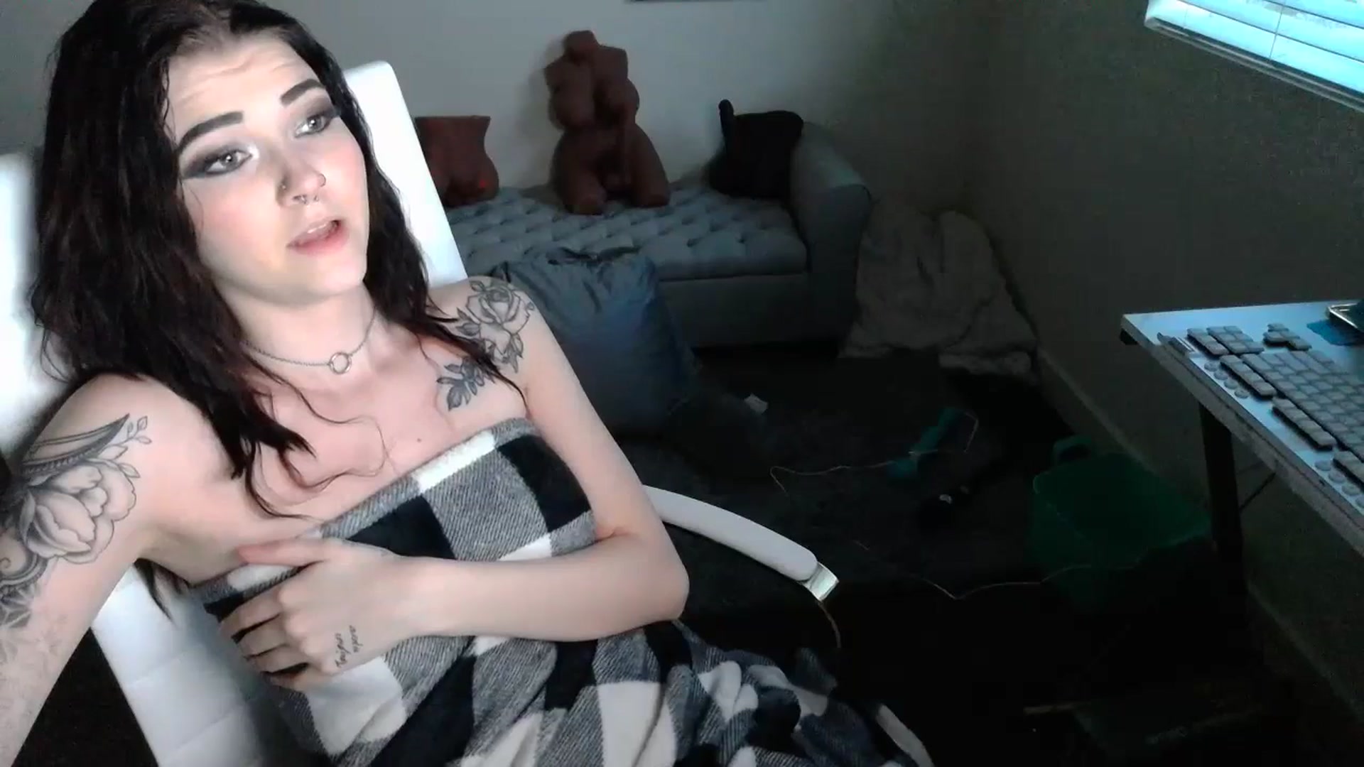 Gallery image thumbnail from KikiKadin's myfreecams stream on, 07/17/2023, 03:17 image 20 of 20