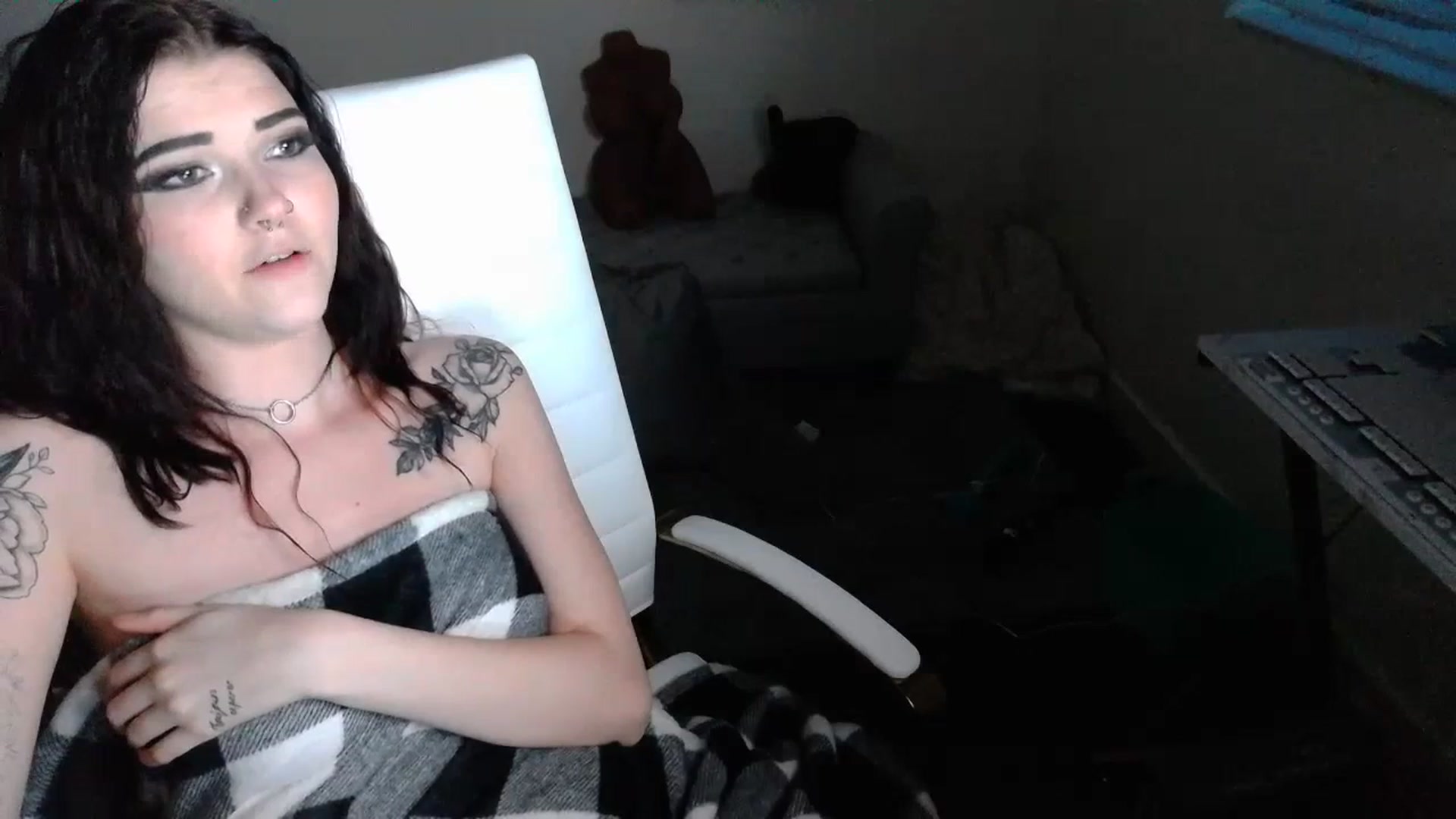 Gallery image thumbnail from KikiKadin's myfreecams stream on, 07/17/2023, 03:26 image 19 of 20