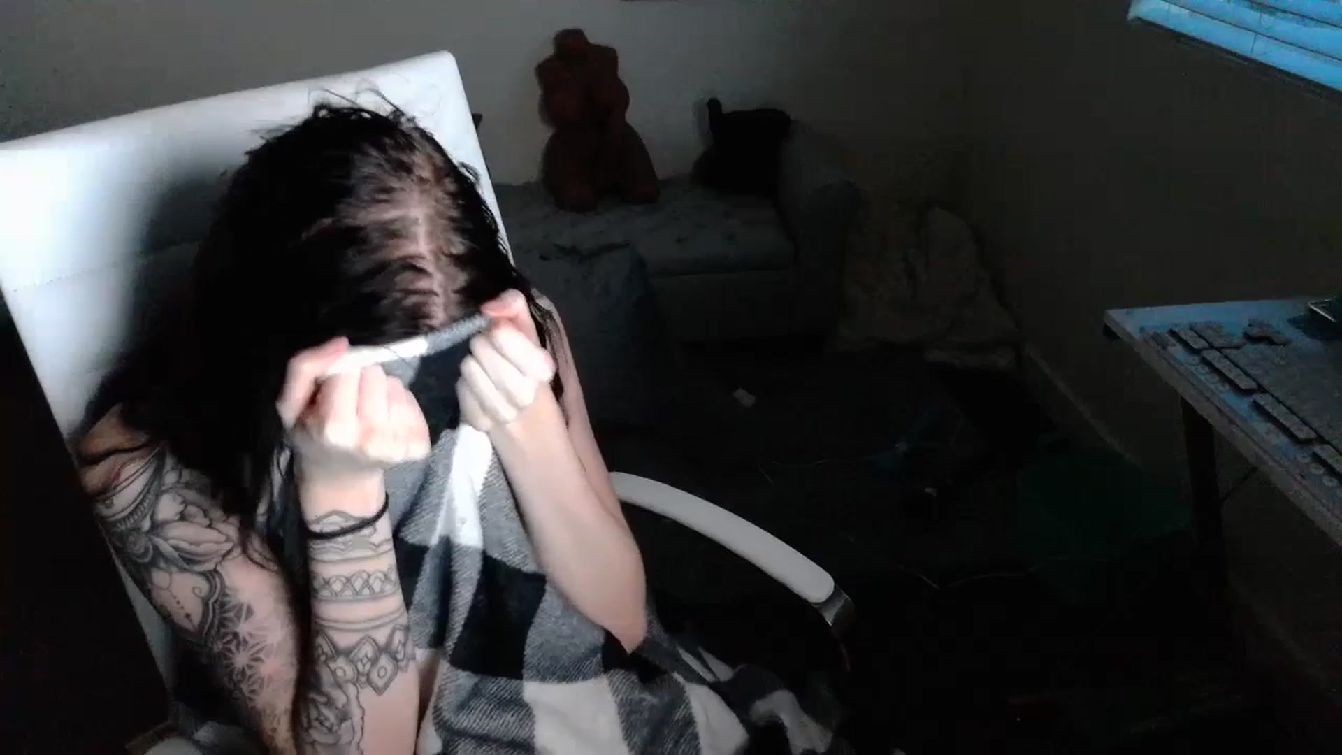 Gallery image thumbnail from KikiKadin's myfreecams stream on, 07/17/2023, 03:26 image 6 of 20