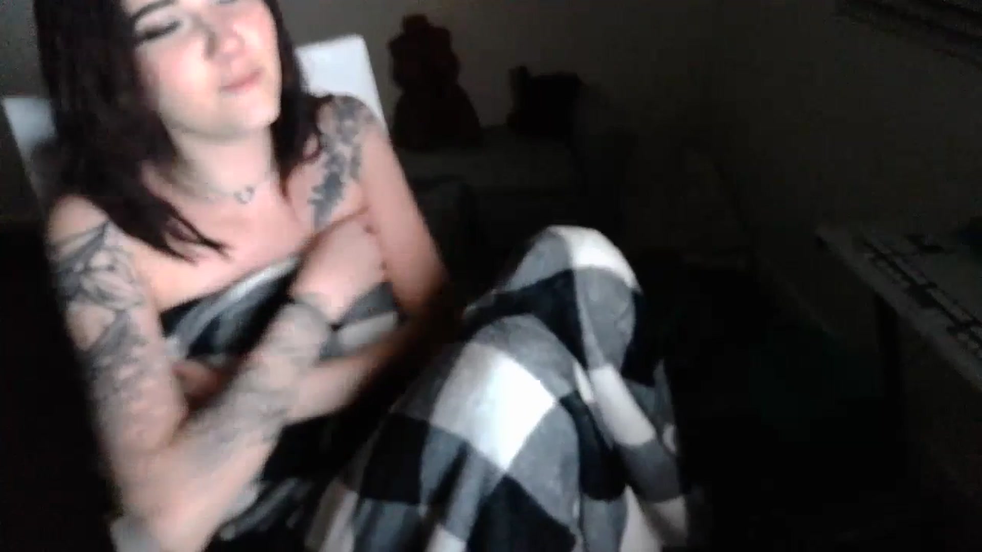 Gallery image thumbnail from KikiKadin's myfreecams stream on, 07/17/2023, 04:17 image 4 of 20