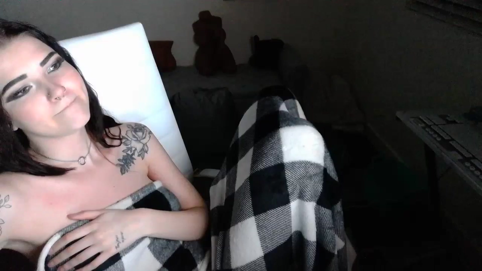 Gallery image thumbnail from KikiKadin's myfreecams stream on, 07/17/2023, 04:17 image 7 of 20