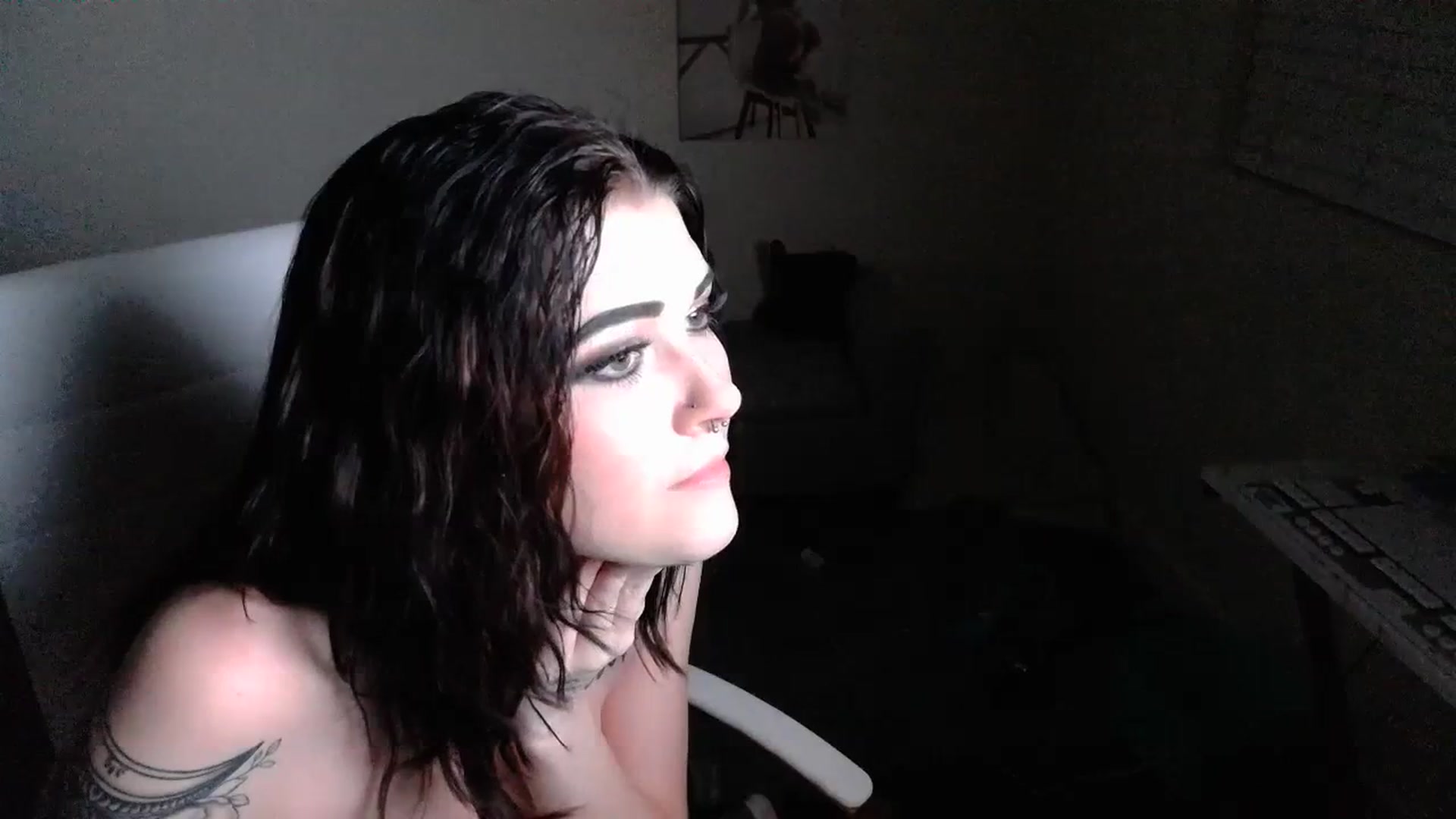 Gallery image thumbnail from KikiKadin's myfreecams stream on, 07/17/2023, 04:32 image 20 of 20