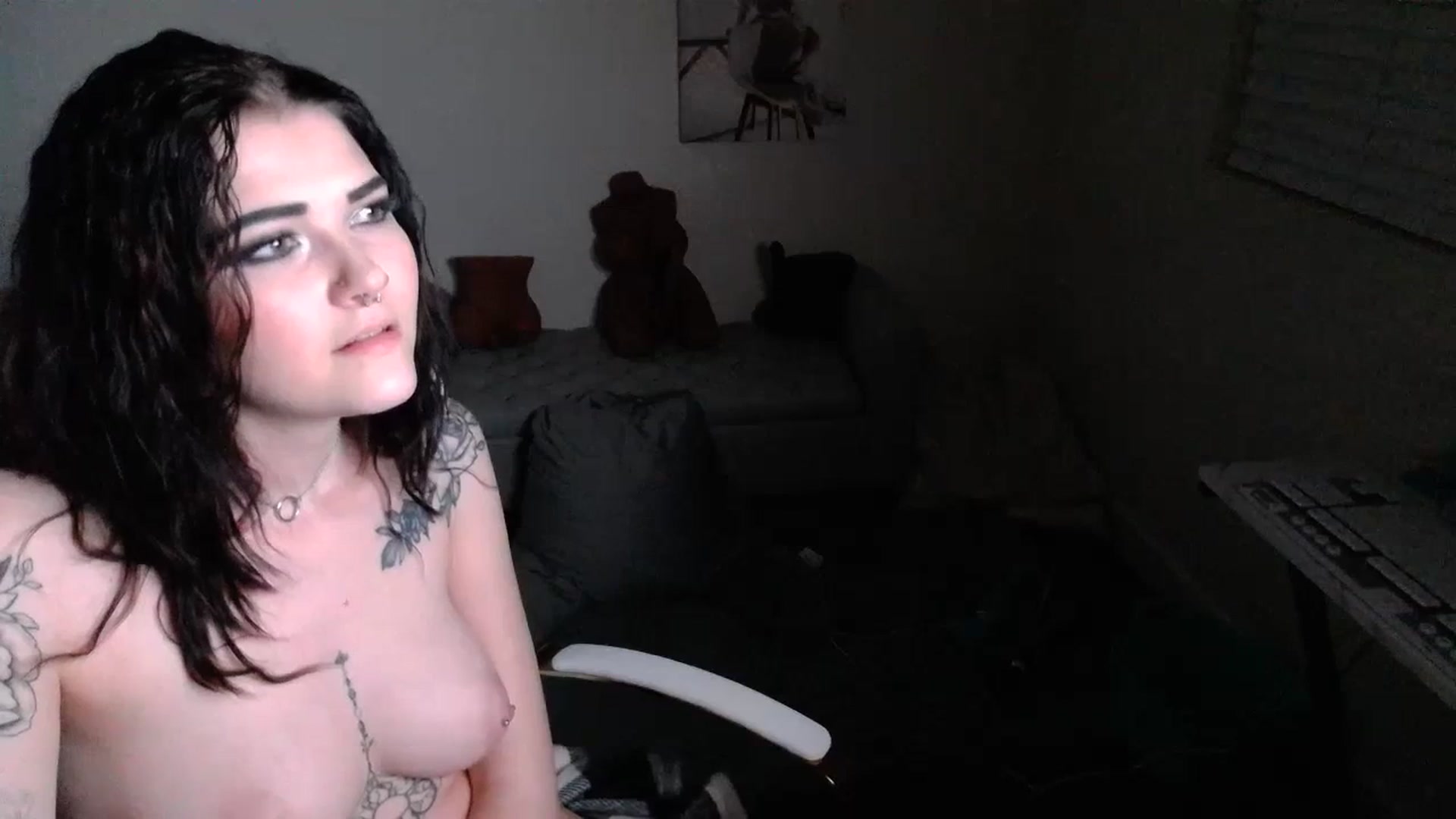 Gallery image thumbnail from KikiKadin's myfreecams stream on, 07/17/2023, 04:32 image 7 of 20